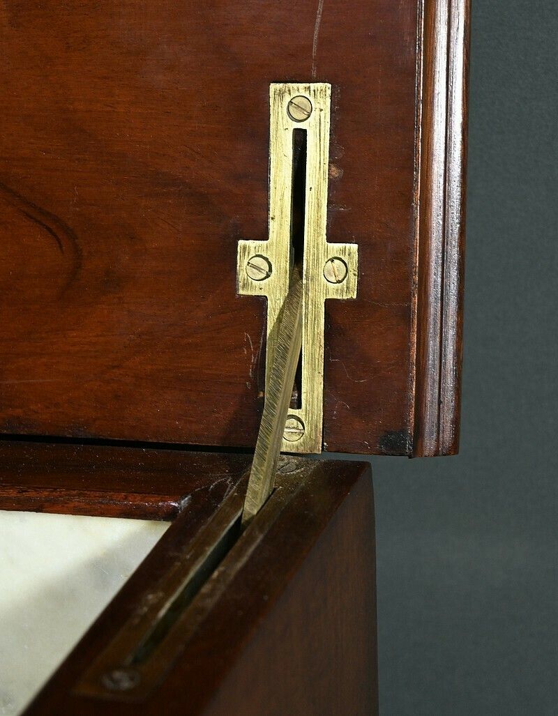 1420.0 Mahogany Burl Veneer Dresser, Louis Philippe Style – Late 19th Century photo