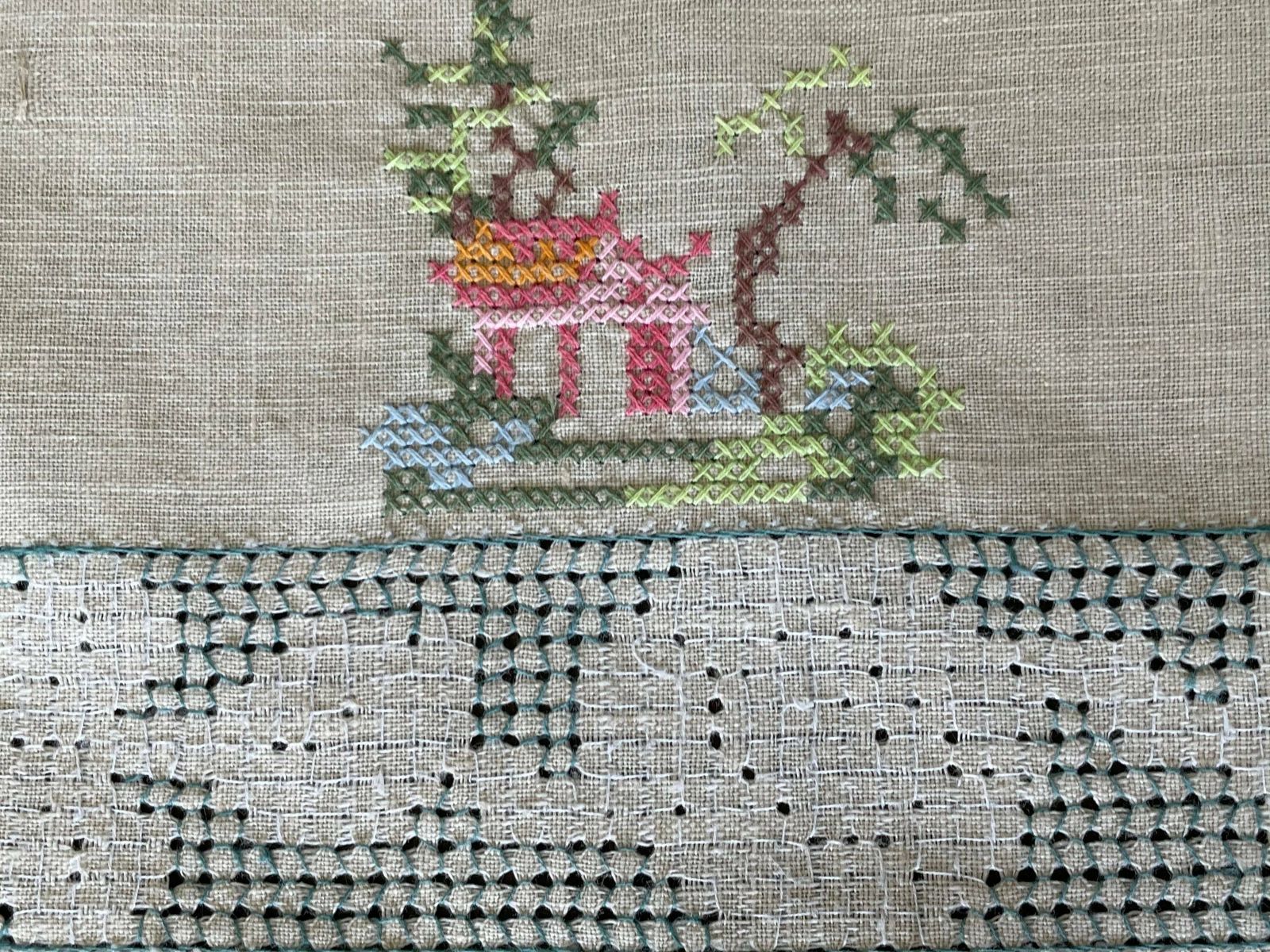 Pagoda Motif Cross Stitch Tablecloth In Beige   Vintage Table Linens photo vinterior