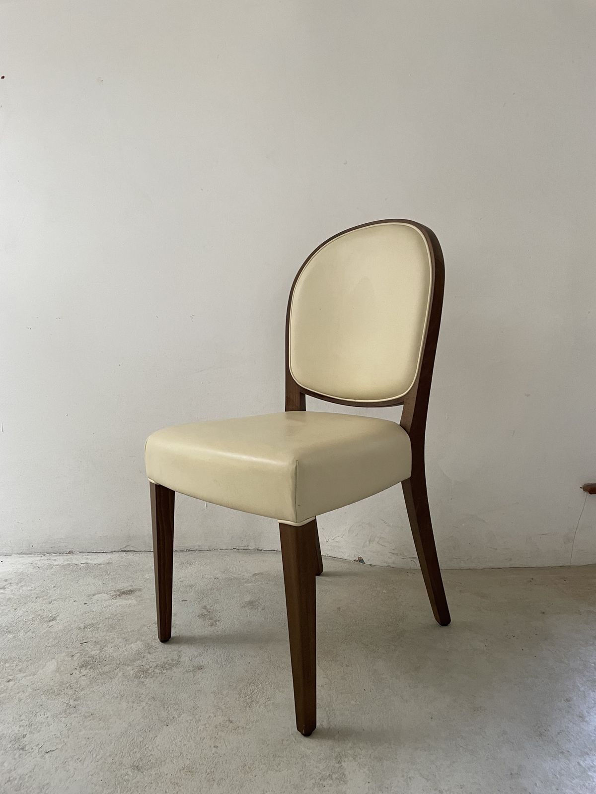 Cream Leather And Walnut Dining Or Statement Chair   Ex. Contract, Perfect Condition photo furniture