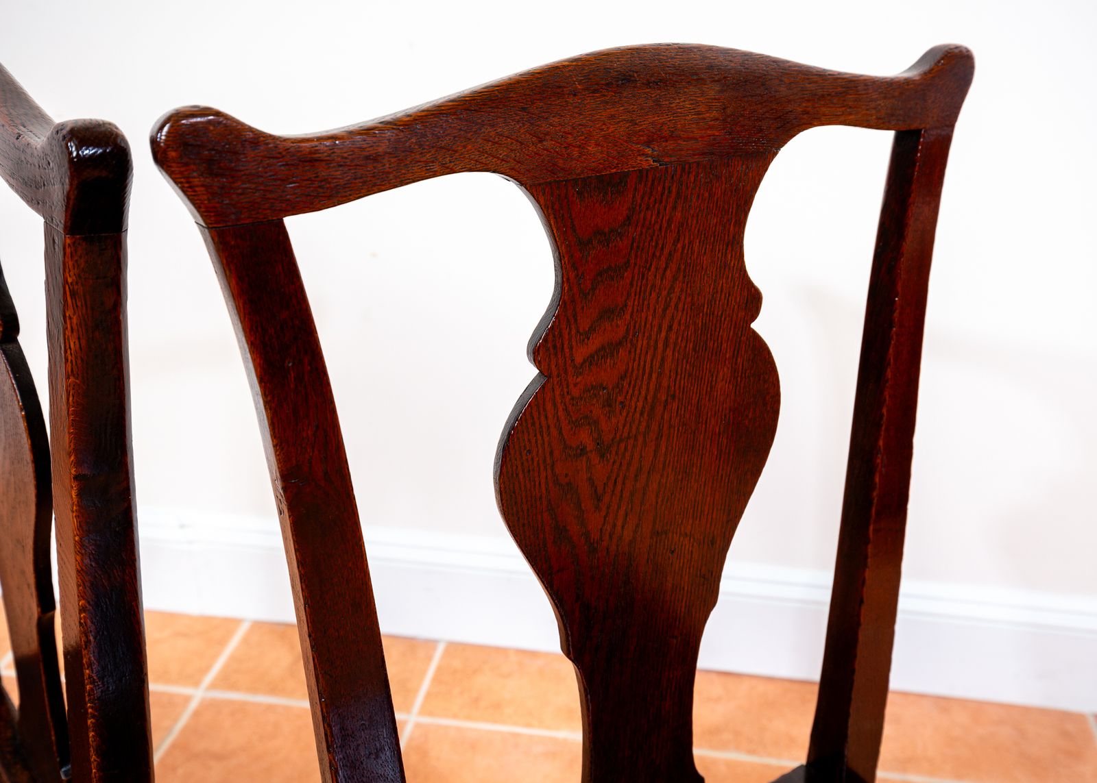 Georgian Oak Country Dining Chairs 1780 Pair Antiqu.E Welsh Vase Back Hall Chairs Chippendale Style Country House Farmhouse Occasional Chairs photo for sale