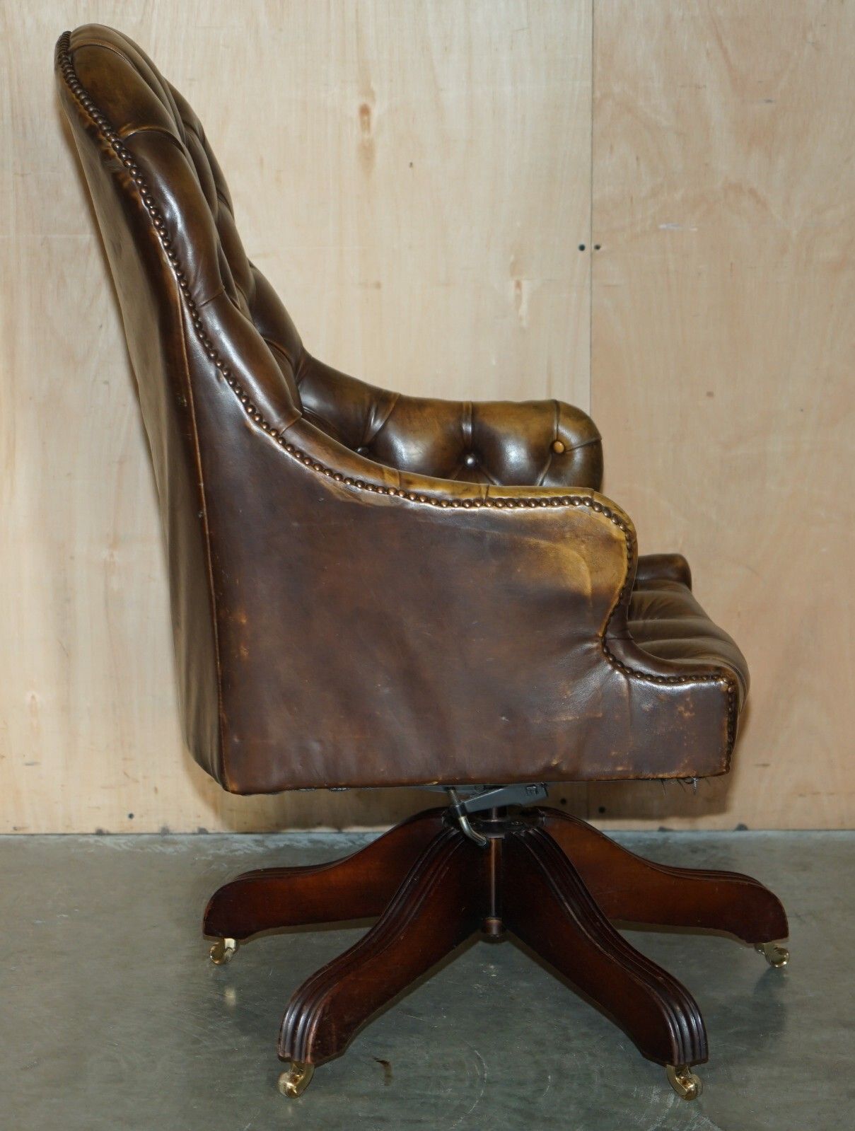 Furniture Vintage Aged Brown Leather Director's Captains Office Chesterfield Armchair photo