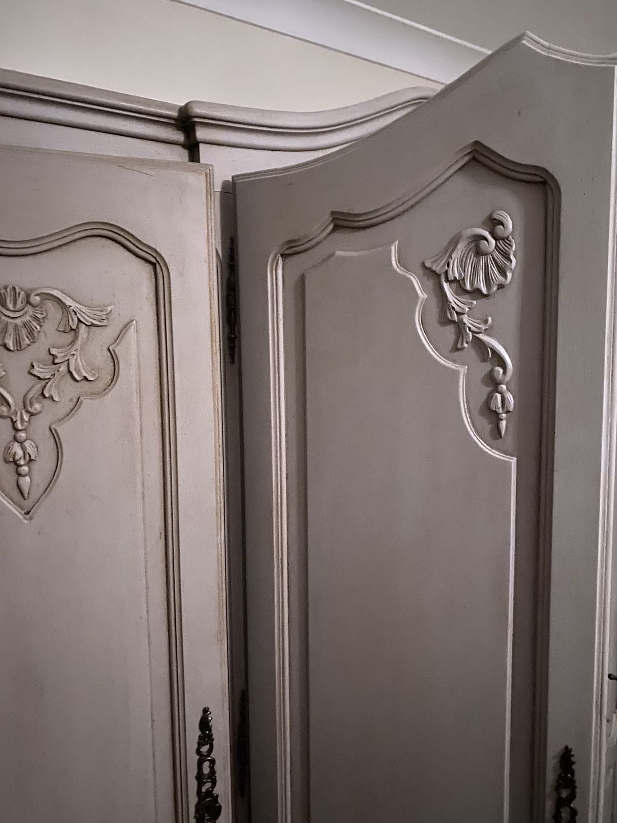 photo furniture Rococo Wardrobe