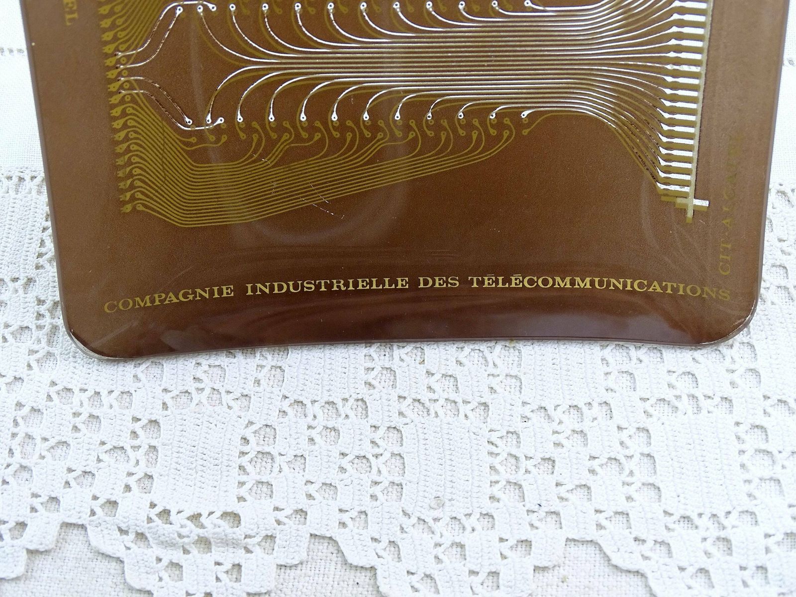 Vintage Mid Century Promotionele Asbak Van Alcatel, Bedrukt Glas Met Printplaatontwerp, Vide Poche, Retro, Vroeg Circuitboard, Geek Cadeau photo furniture