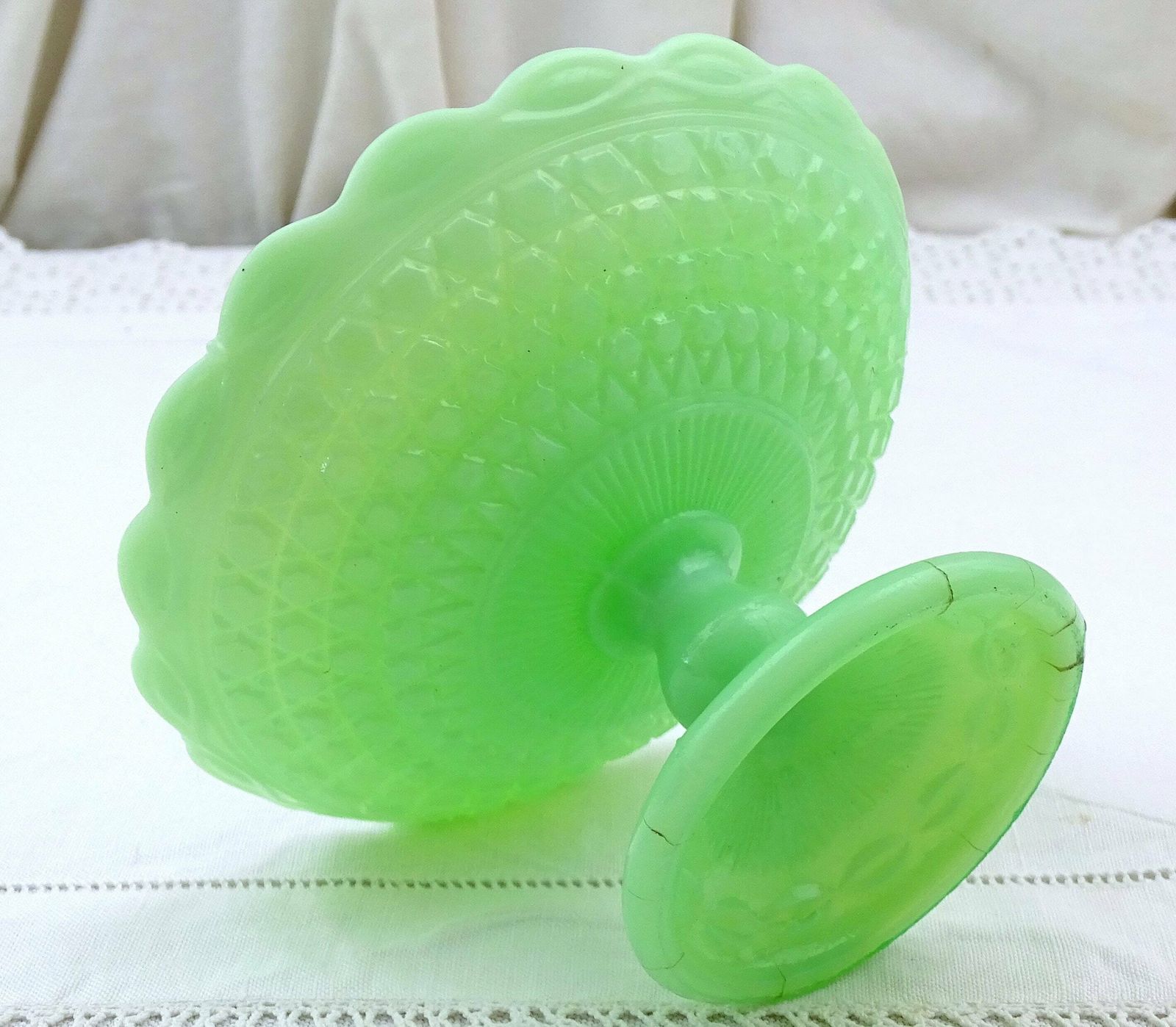 Small Antique French Jadeite Opaline Glass Footed Pedestal Ring Dish, Vintage Molded Pressed Green Milk Glass Comport Bowl From France photo 128.0