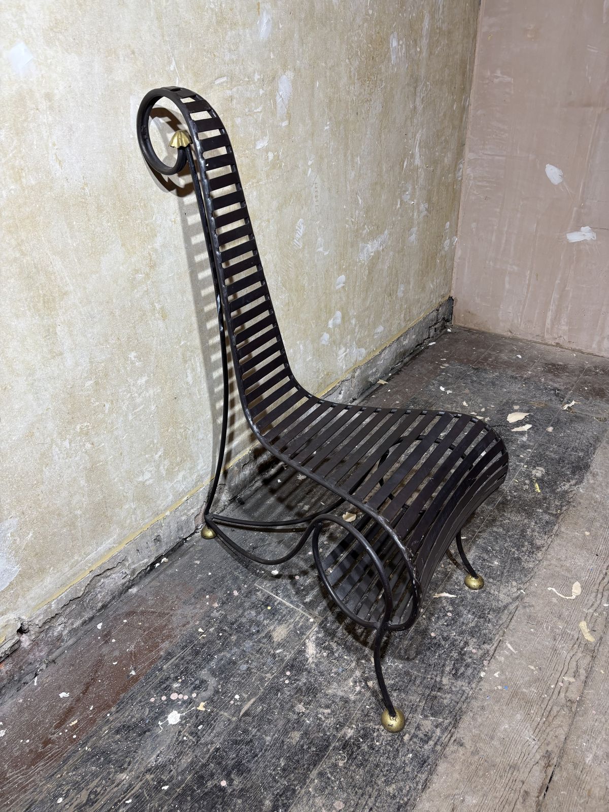 Andre Dubreuil Spine Chair photo 1450.0