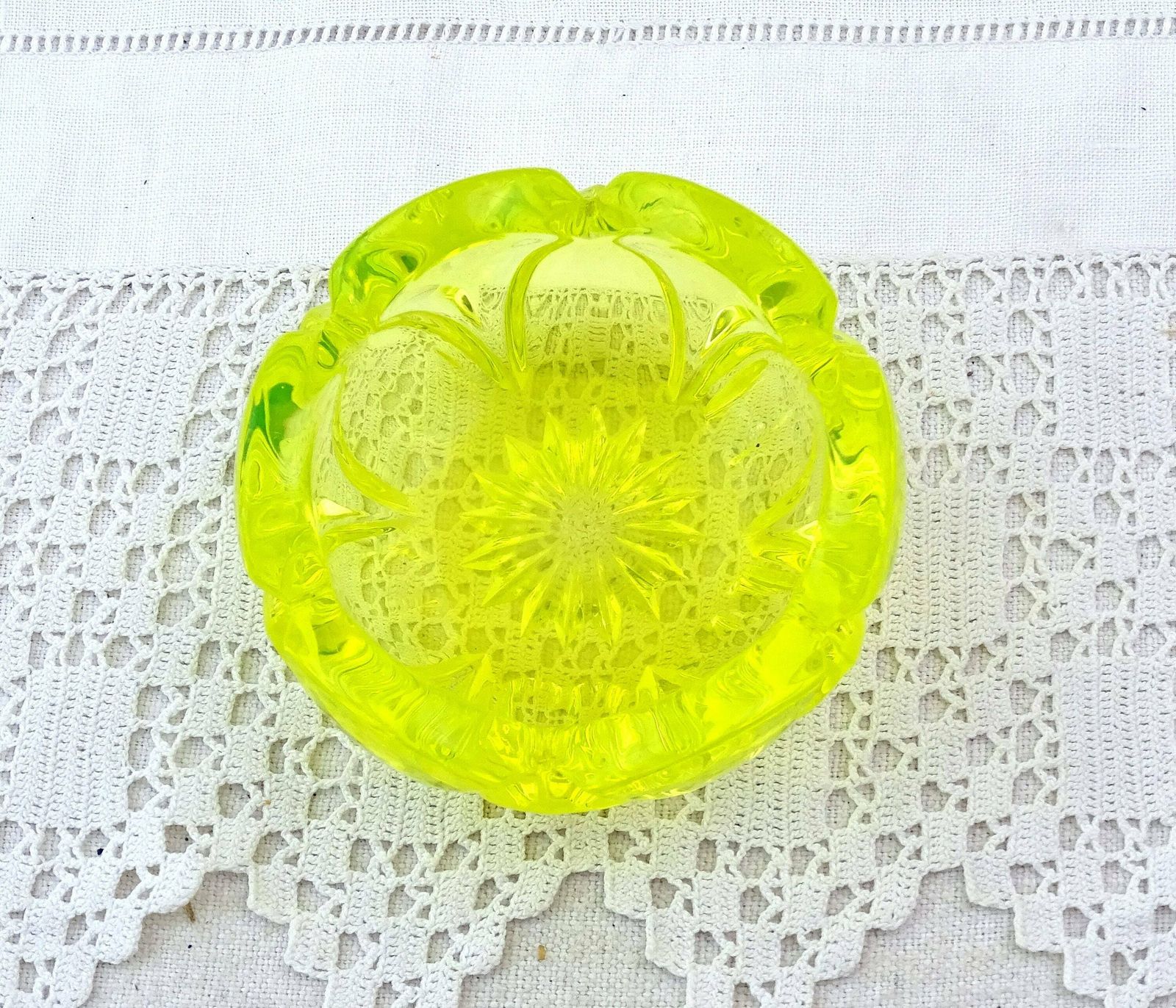 Small Antique Uranium Crystal Glass Trinket Round Dish, Retro Green Yellow Glassware Condiment Accessory From France, Glowing Glass Curio photo furniture