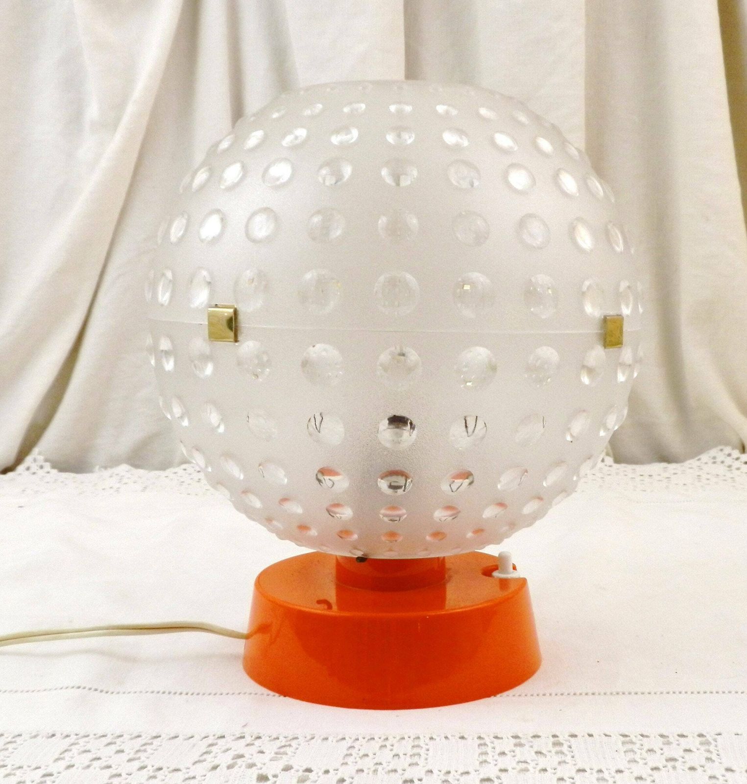 Vintage Mid Century Tafellamp In Doos – Oranje En Transparante Glazen Bol, Ca. Jaren 1960, Door Slj, Retro Jaren 60/70 Verlichting Uit Frankrijk photo furniture