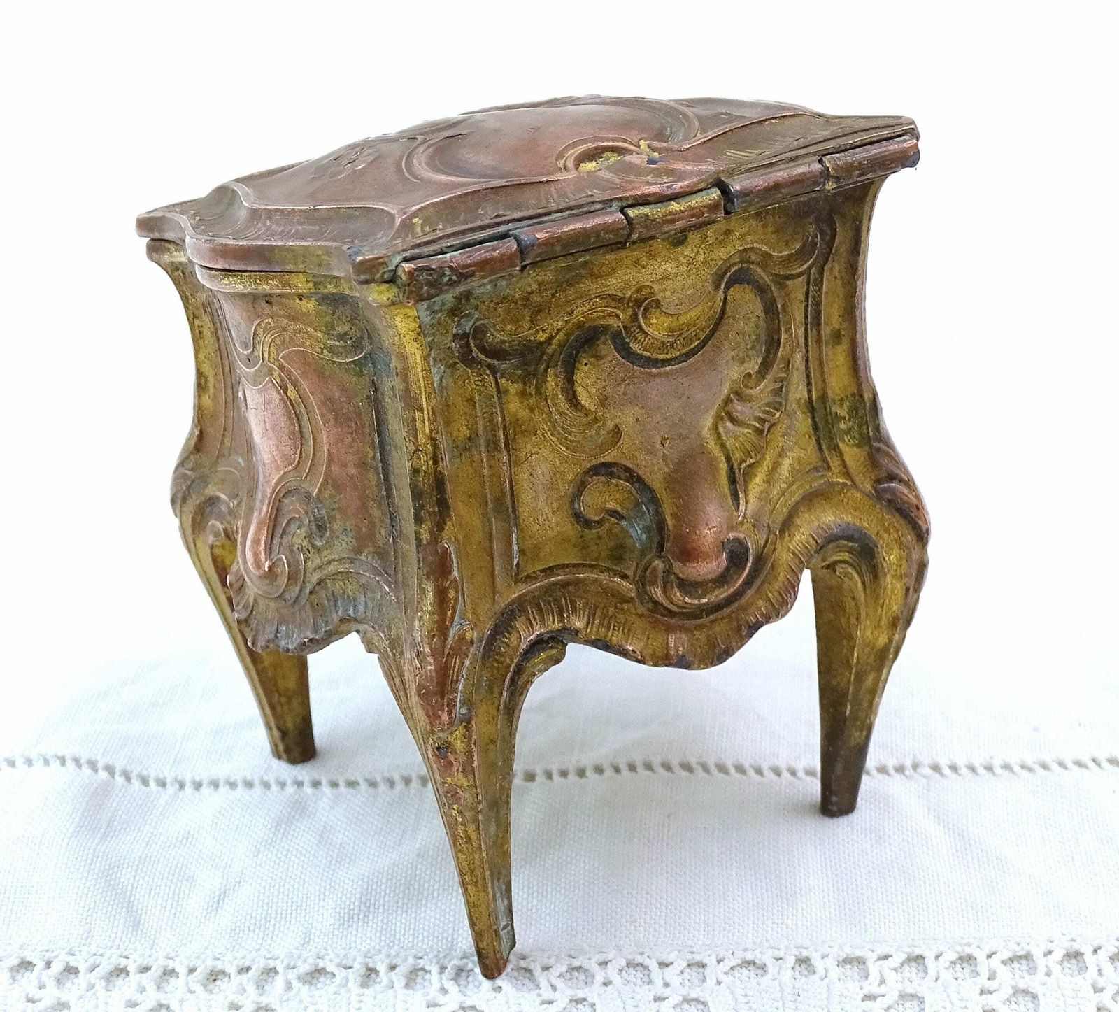 Antique French Worn Gold Plated Bronze Plated Ornate 4 Legged Jewelry Box, Retro Rococo Style Casket From France, Parisian Brocante Decor photo 141.0