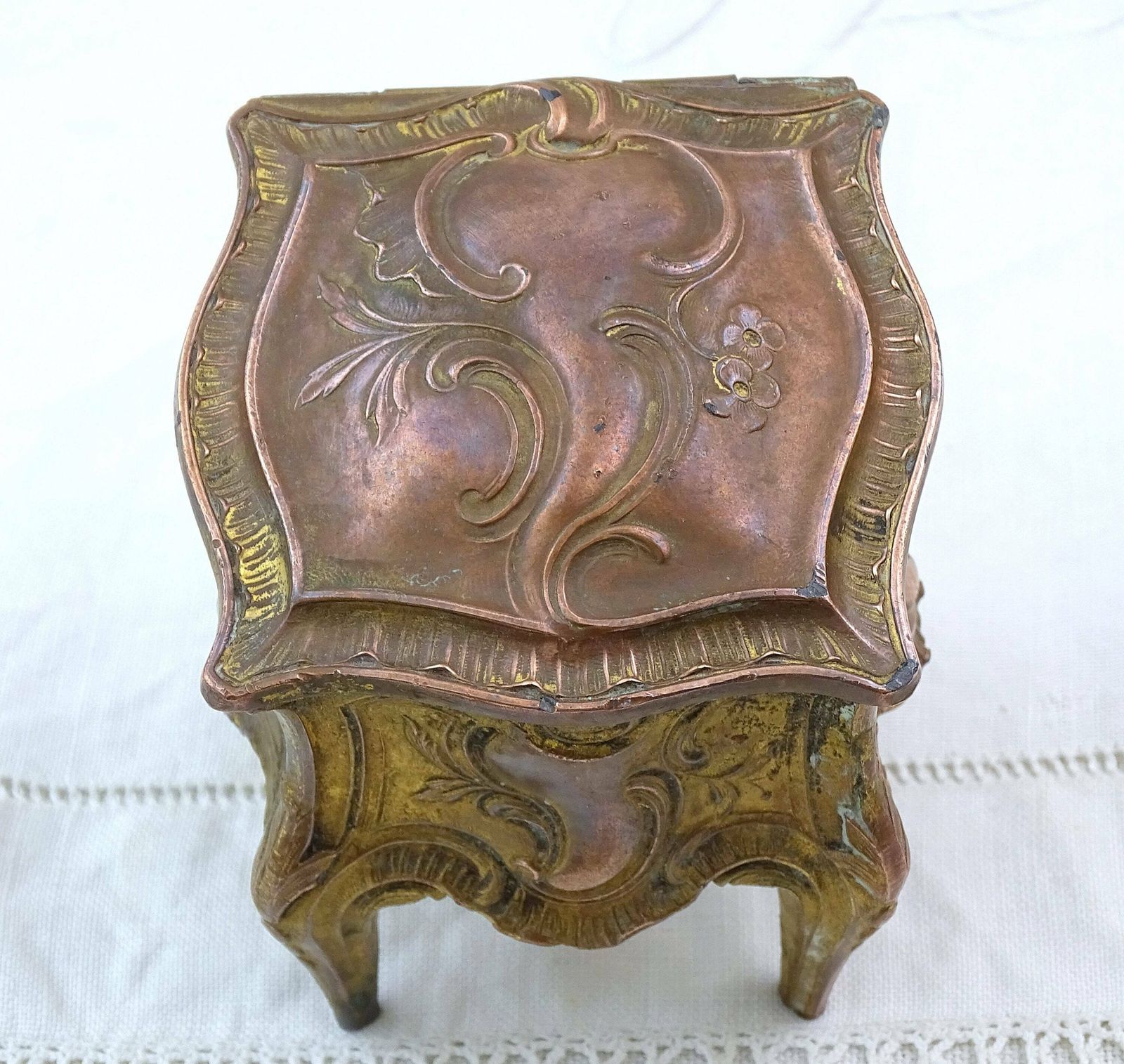 Antique French Worn Gold Plated Bronze Plated Ornate 4 Legged Jewelry Box, Retro Rococo Style Casket From France, Parisian Brocante Decor photo vintage