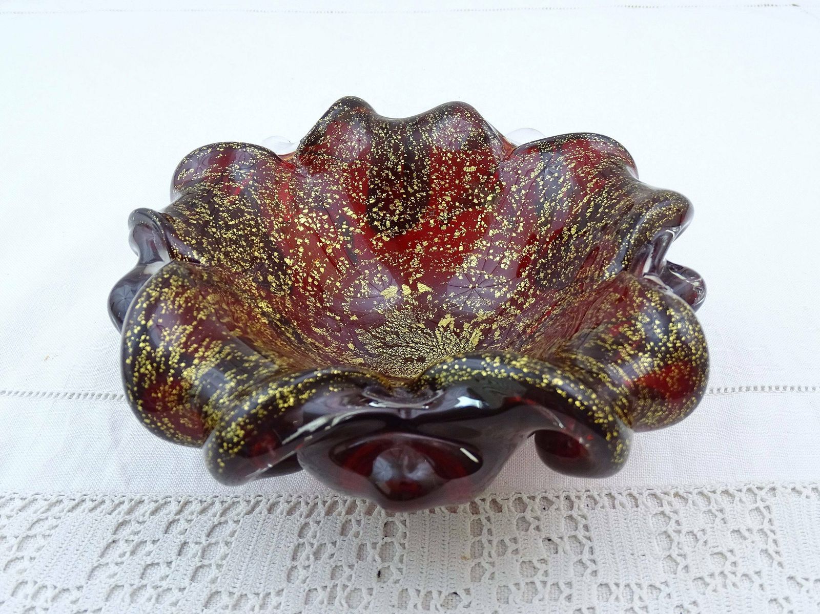 Large Vintage Mid Century Italian Murano Bowl Of Red And Clear Glass With Gold Flecks, Retro 1960s Glassware Cigar Ashtray Of Venice Italy photo buy