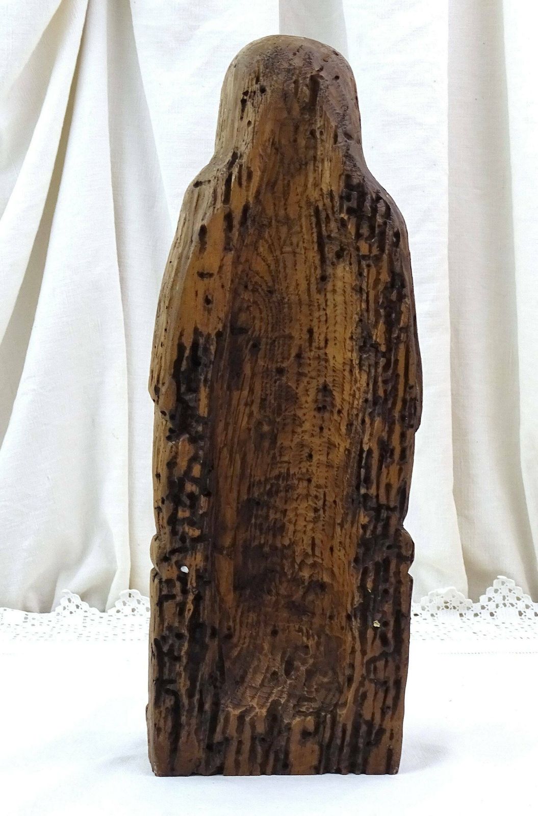 Vintage Franse Reproductie Van Een Houten Gebeeldhouwd Beeld Van Maria Met Kind Uit De 12e Eeuw, Retro Religieus Historisch Sculptuur Uit Frankrijk photo 99.0
