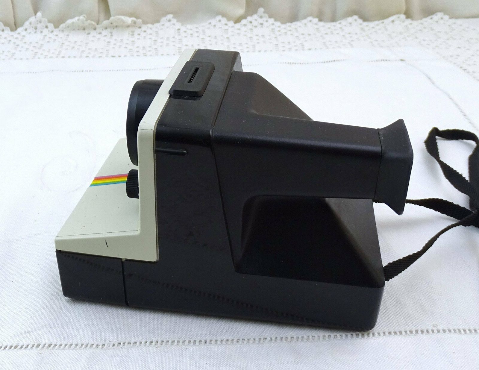 Vintage Polaroid Land Camera 1000 Met Groene Sluiterknop, Retro Instant Fotocamera, Analoog, Europa, Ca. Jaren 1970–1980, Woondecoratie photo vinterior