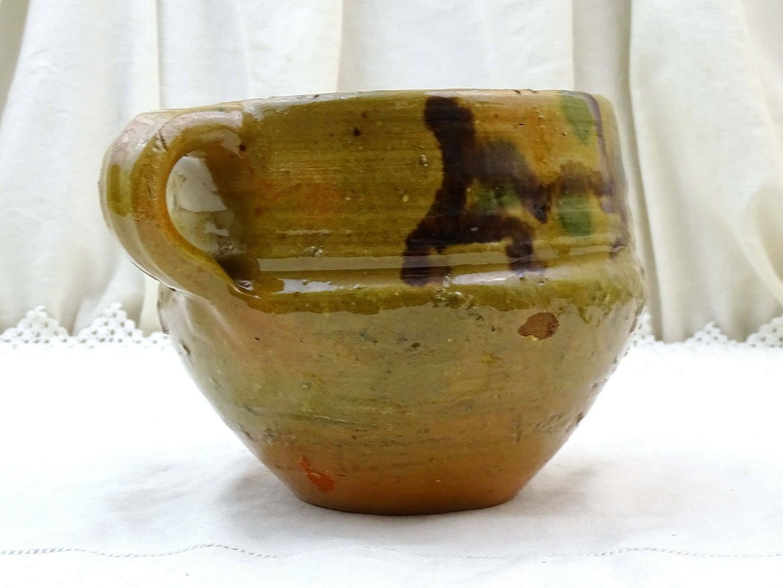 photo furniture Vintage French Terracotta Pottery Confit Pot Rustic Bowl With 2 Side Handles In Ochre Glaze, Rural Traditional Style Farmhouse Decor France