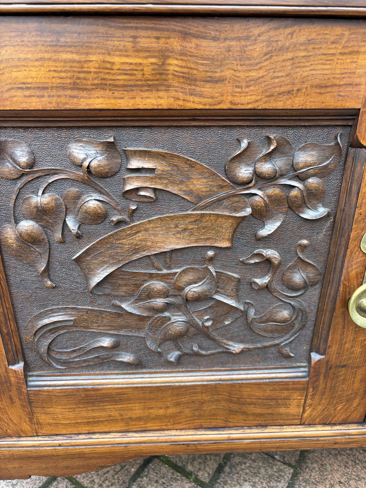 Arts & Crafts Buffet By Shapland & Petter photo 1670.0