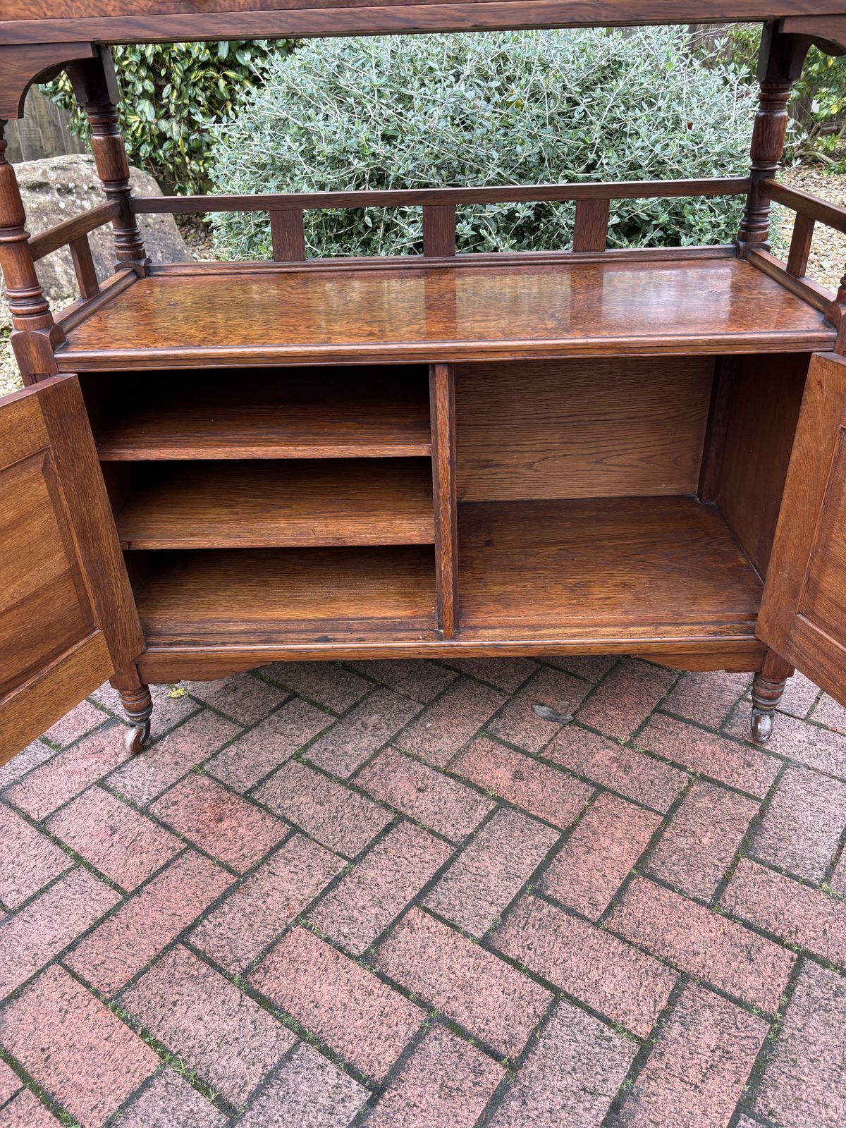 photo vintage Arts & Crafts Buffet By Shapland & Petter