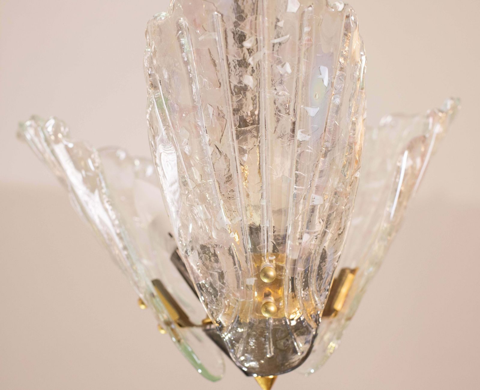 845.0 Elegant Murano Chandelier With 3 Leaves Iridescent In Murano Glass photo