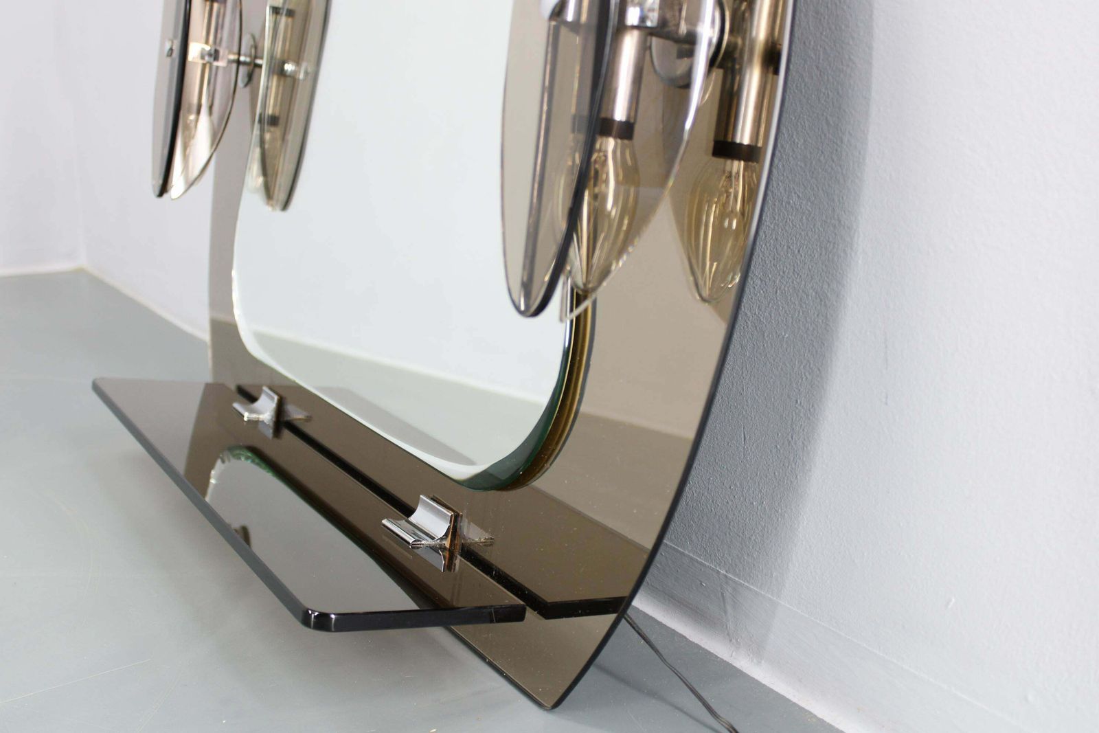 1980s Fontana Arte, Large Glass Wall Mirror With Lights And Shelf, Italy photo vinterior