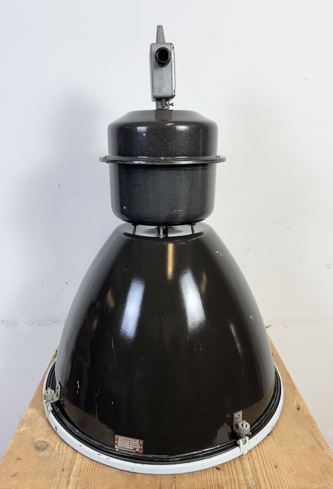 249.0 Large Black Enamel Industrial Lamp With Clear Glass Cover From Elektrosvit, 1960s, 20x photo