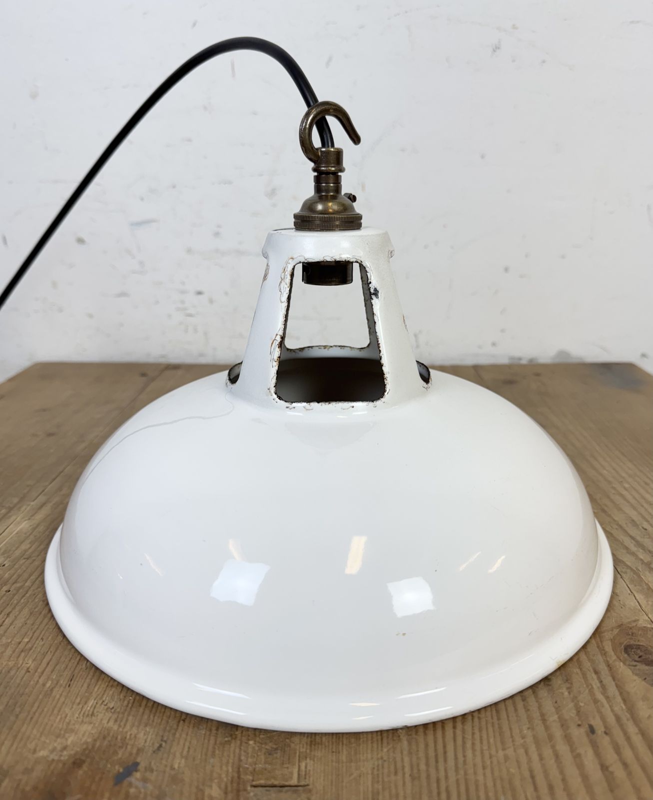Industrial White Enamel Factory Pendant Lamp From Thorlux, 1960s photo buy