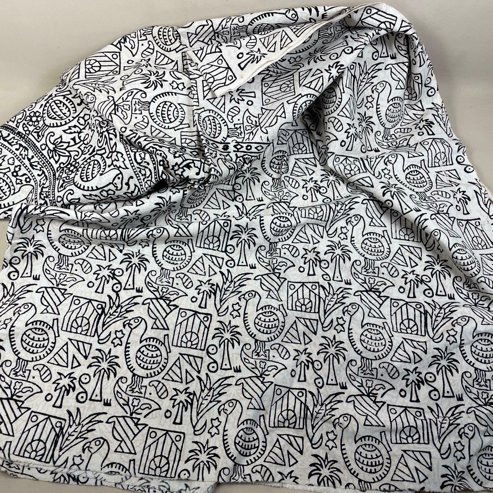 Hand Printed Indian Fabric 150x223cm Pattern Block Black White Tapestry Cotton Handmade Craft Dress Making Traditional Cloth India Patterned photo for sale