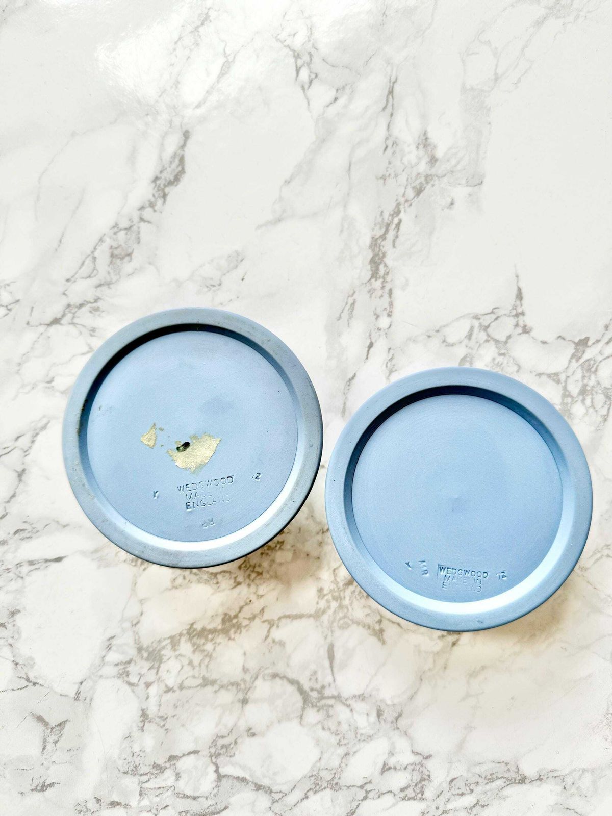 Pair Of Round Baby Blue Jasper Ware Candlesticks With Raise Decoration Of White Antique Pattern Wedgwood photo vinterior