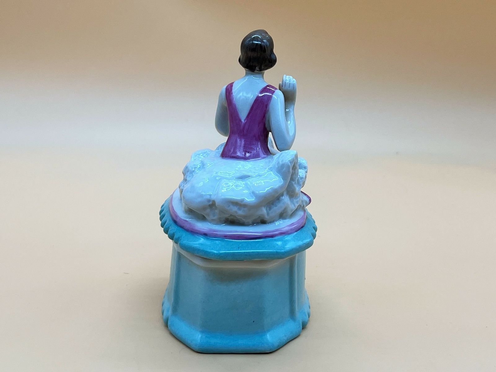 1930's Meissen Porcelain Art Deco Flapper Girl Powder Box. photo buy