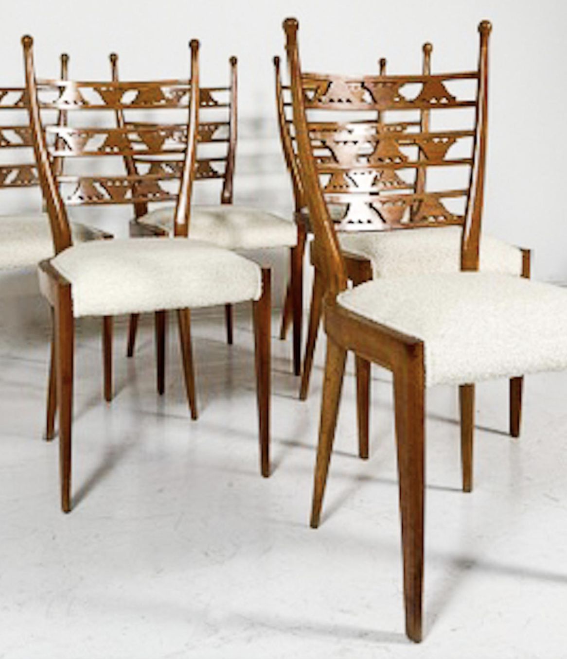 Set Of 6 Chairs, Cherry Wood And Boucle Fabric, Italy, 1940s – New Upholstery photo vinterior