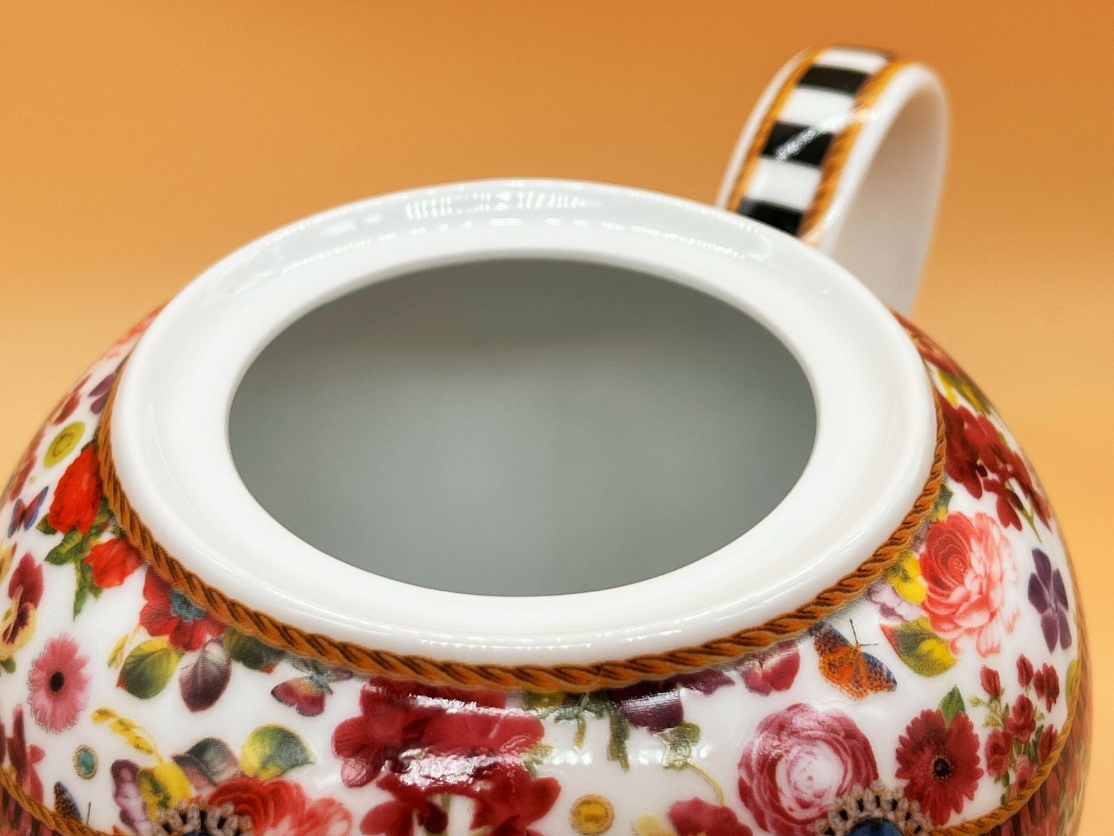 photo furniture Large Lenox Porcelain Melli Mello Eliza Stripe Design 2 Pint Capacity Coffee Pot.