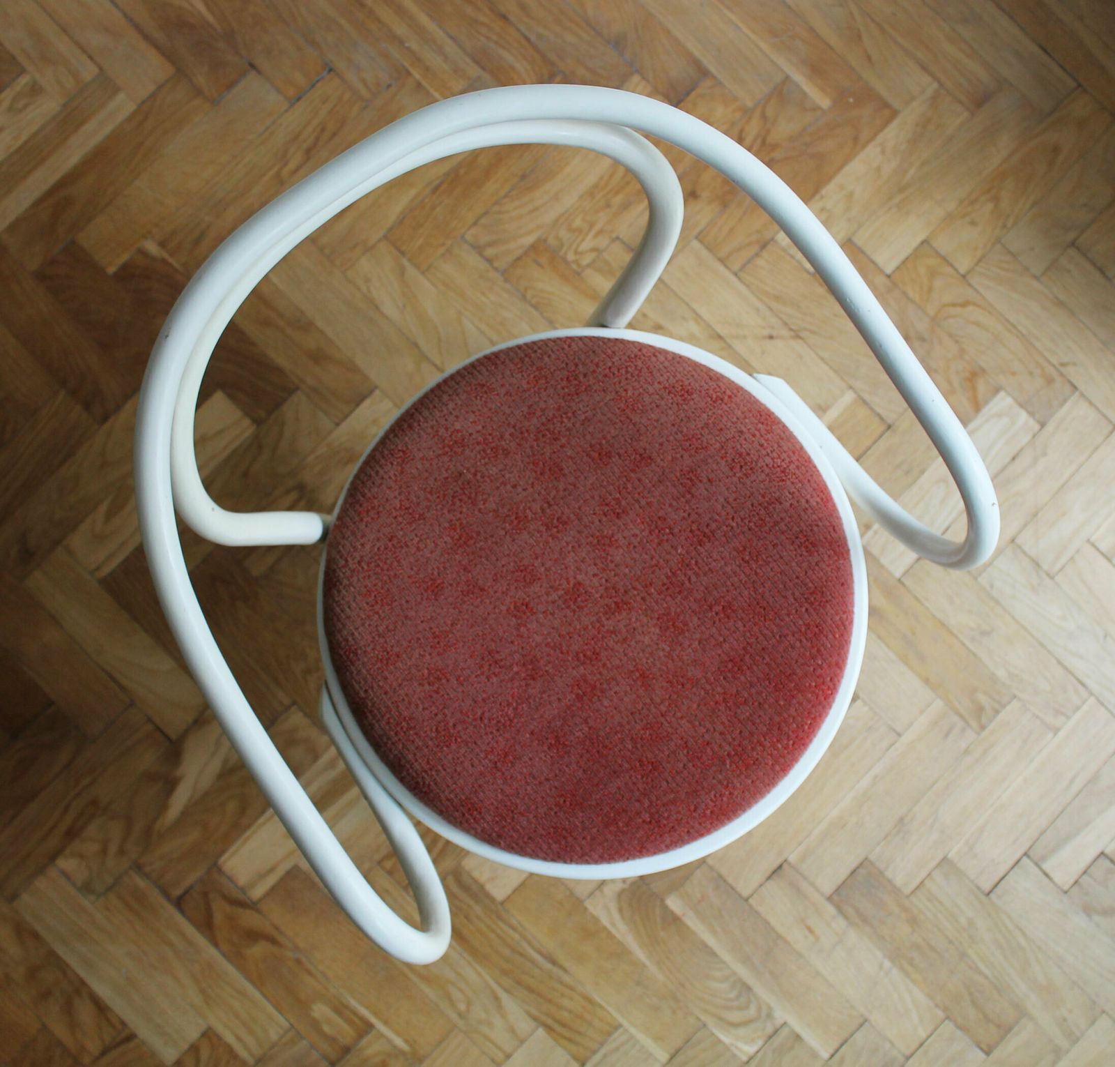 photo furniture Set Of Four 1980's Chairs By Ton