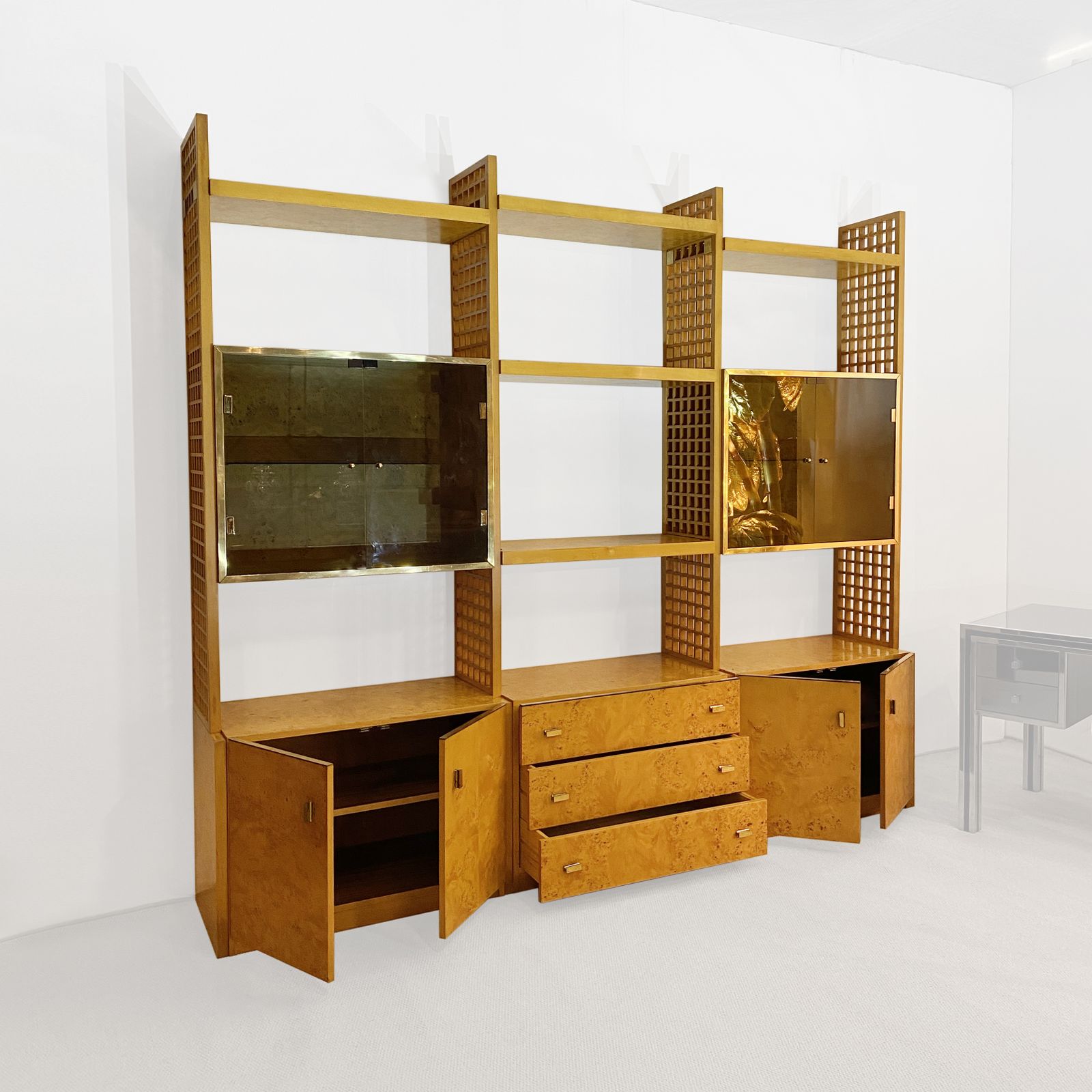 Gianluigi Gorgoni 1970s Brass Burl Wood Glass Display Cabinet Shelving Rizzo Gold Fratelli Turi photo vinterior