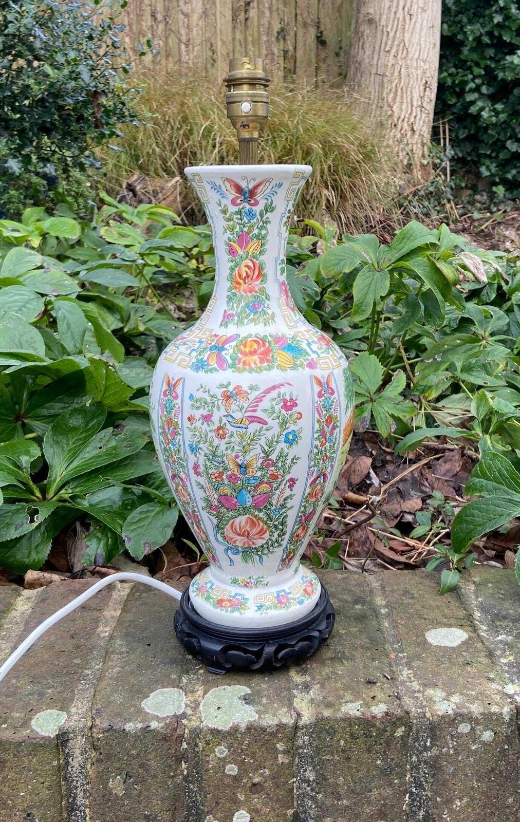 Large Authentic Vintage Oriental Vase Style Table Lamp Patterned   Working Condition 43cm Tall