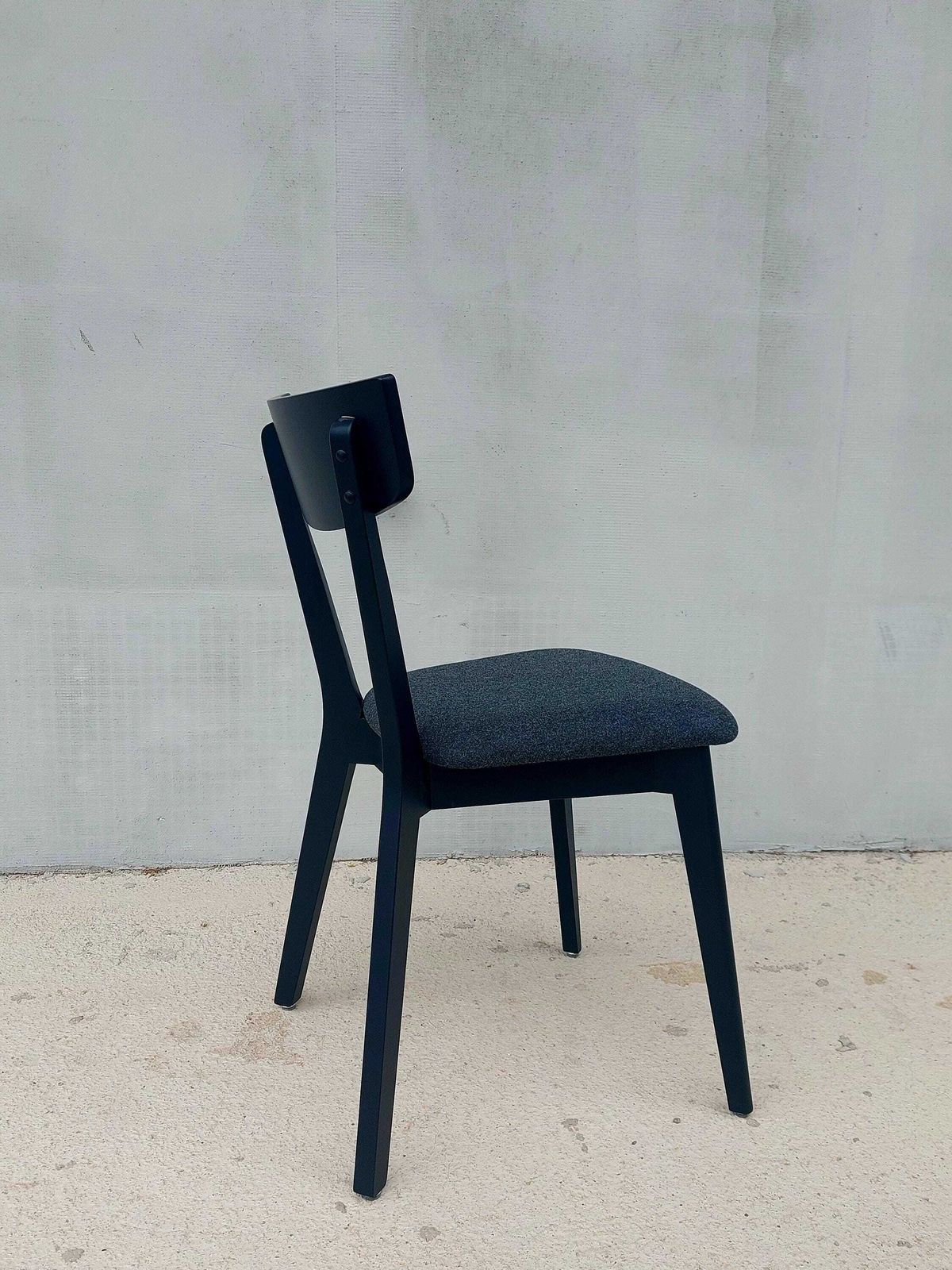 Retro Chair / Retro Dining Chair / Retro Furniture / Retro Ambience / Retro Home / Mid Century Modern / Mcm Chair / Mcm Home /70's photo vintage