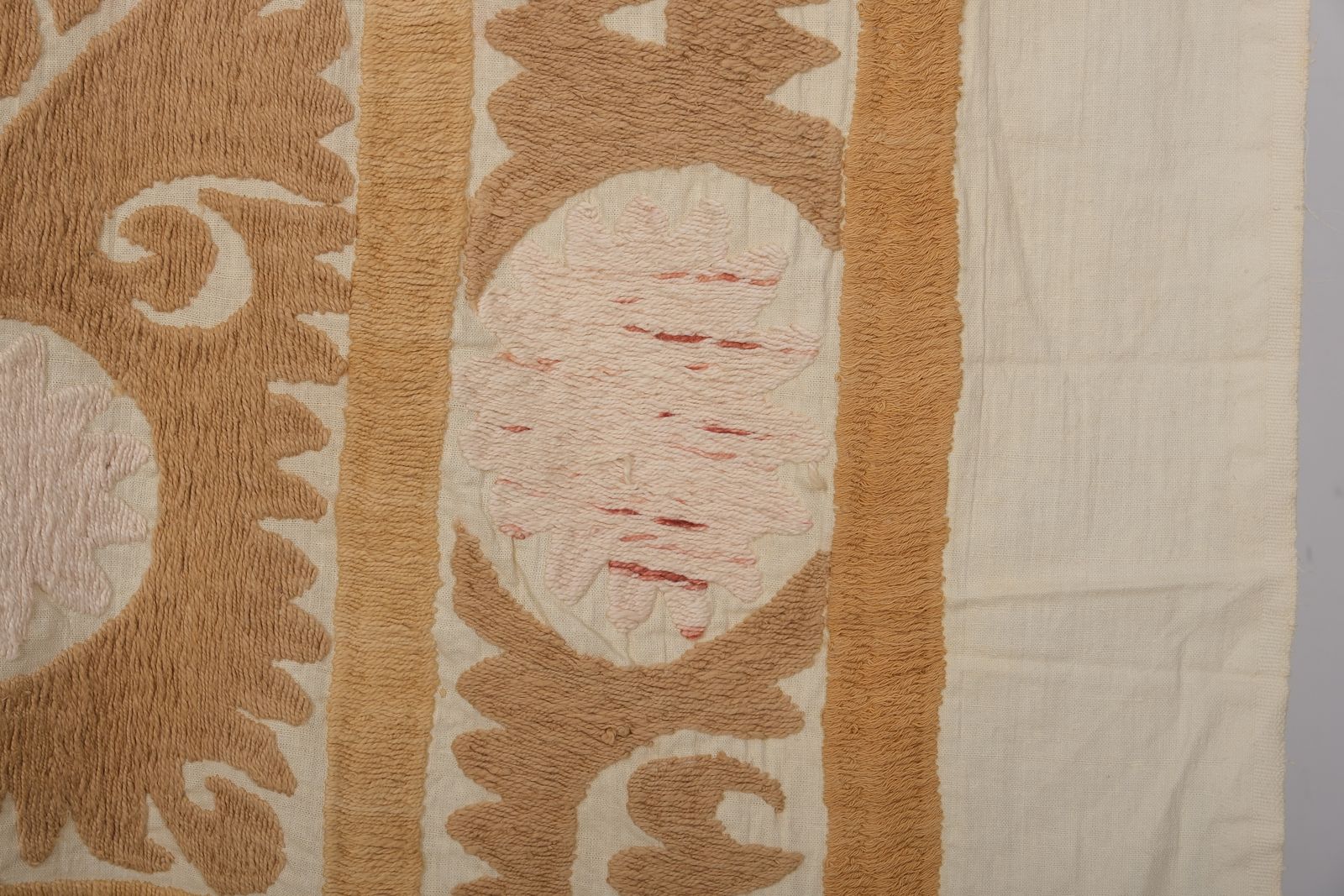 Uzbek Hand Embroidery Brown And Beige Suzani, Boho Wall Hanging Decor, Natural Color Suzani Tablecloth 4'5'' X 4'6'' photo vintage