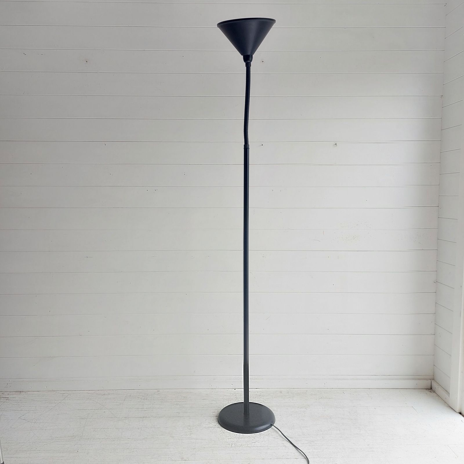 photo furniture Mid Century Vintage 80s Black Metal Gooseneck Floor Lamp Memphis Adjustable Reading Light