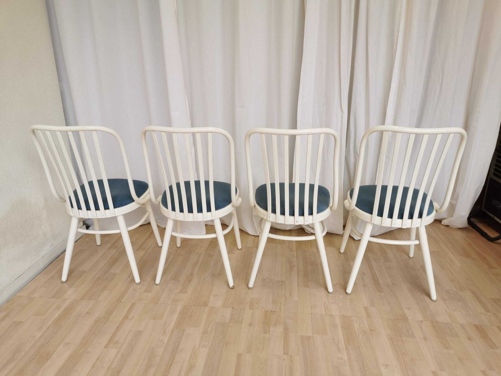 Set Of 4 Vintage Bentwood Dining Chairs / 1980s Yugoslavia / Made In Ligna Style White Wooden Mid Century Dine Chairs With Blue Fabric Seat photo Furniture