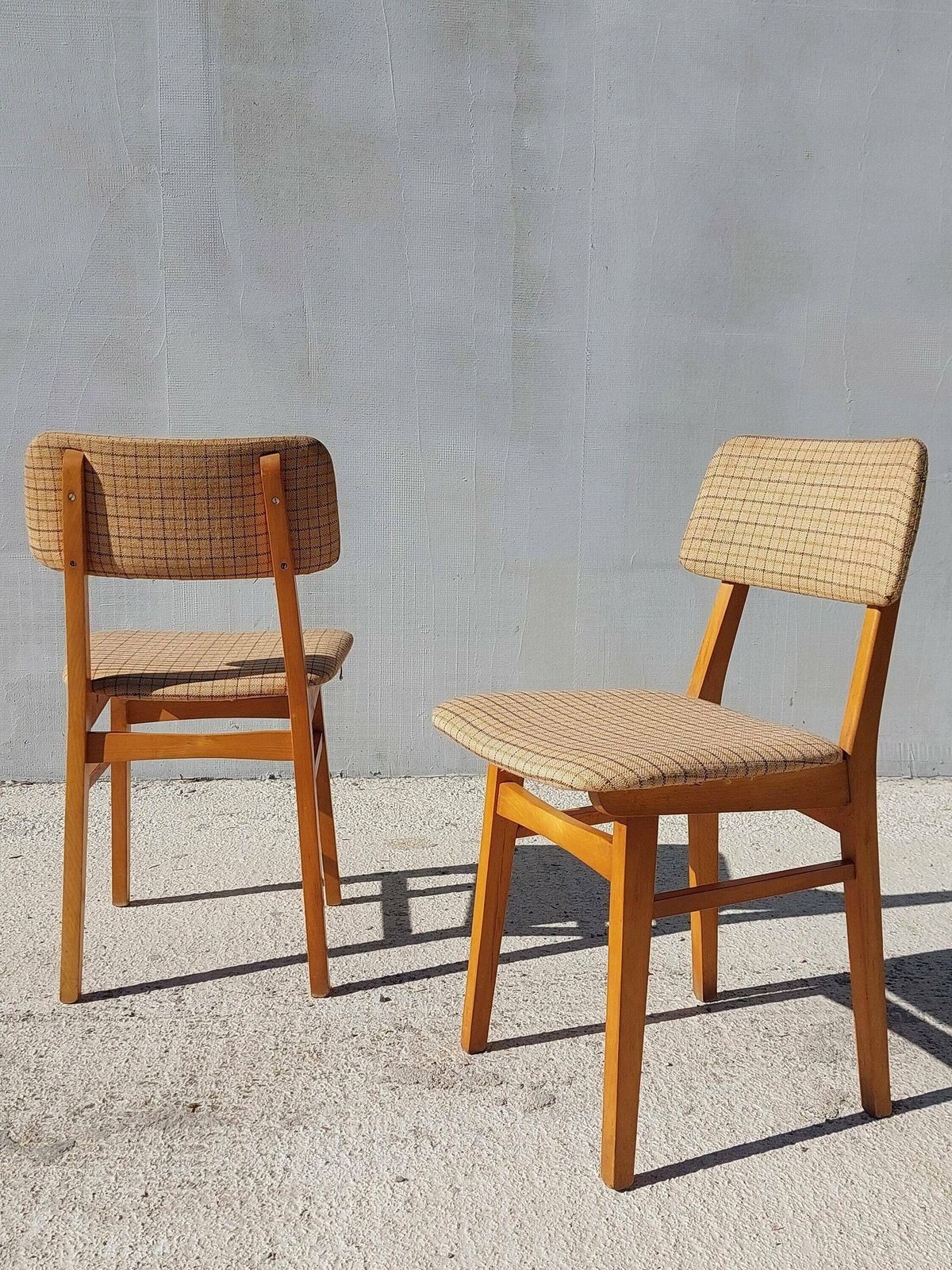 1 Of 2 Retro Chairs / Retro Dining Chair / Retro Furniture / Retro Ambience / Retro Home / Mid Century Modern / Mcm Chair / Mcm Home /70's photo furniture