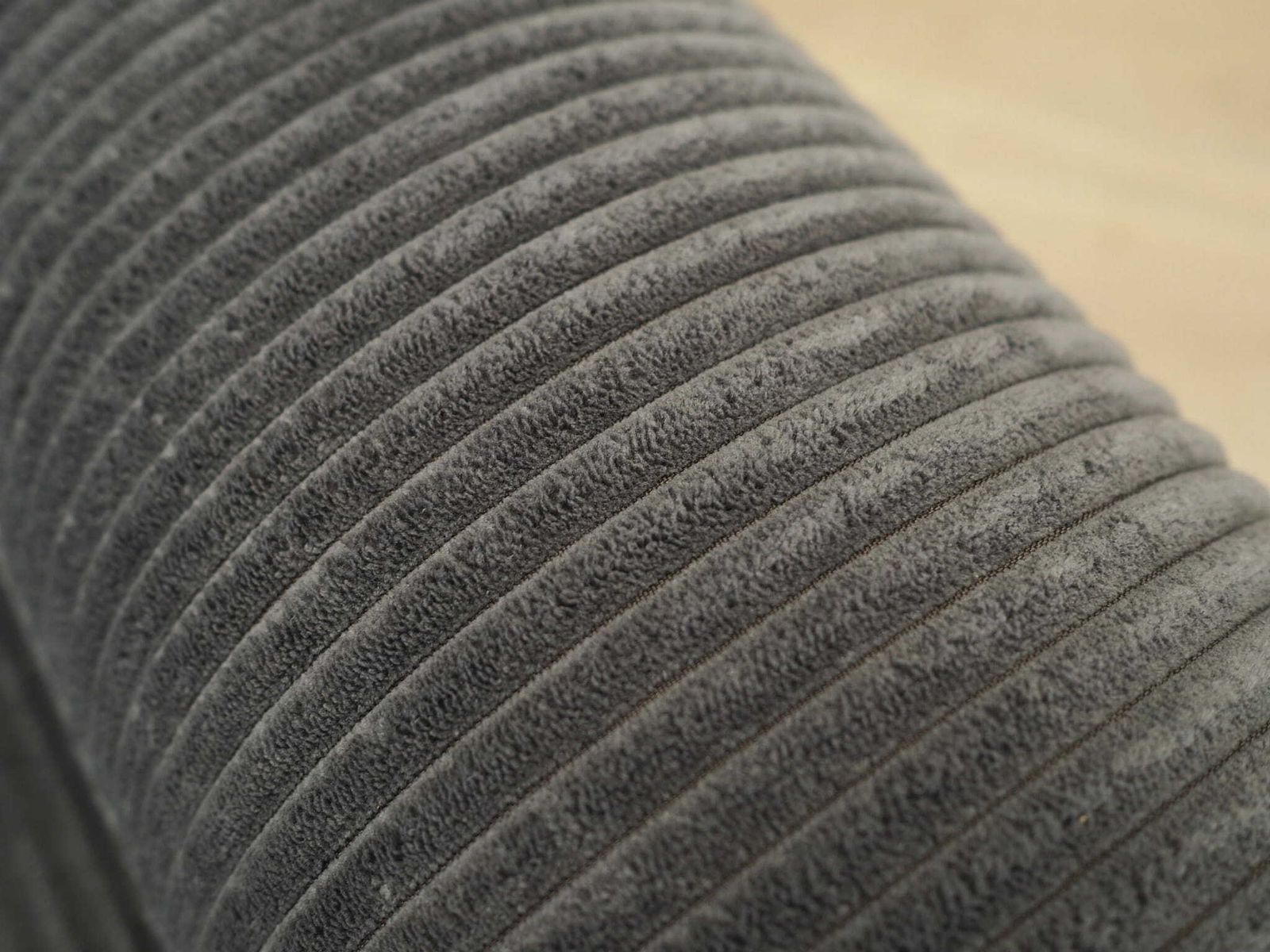 1009.0 Grijze Velours Fauteuil, Italiaans Design, Jaren 1980, Productie: Italië photo