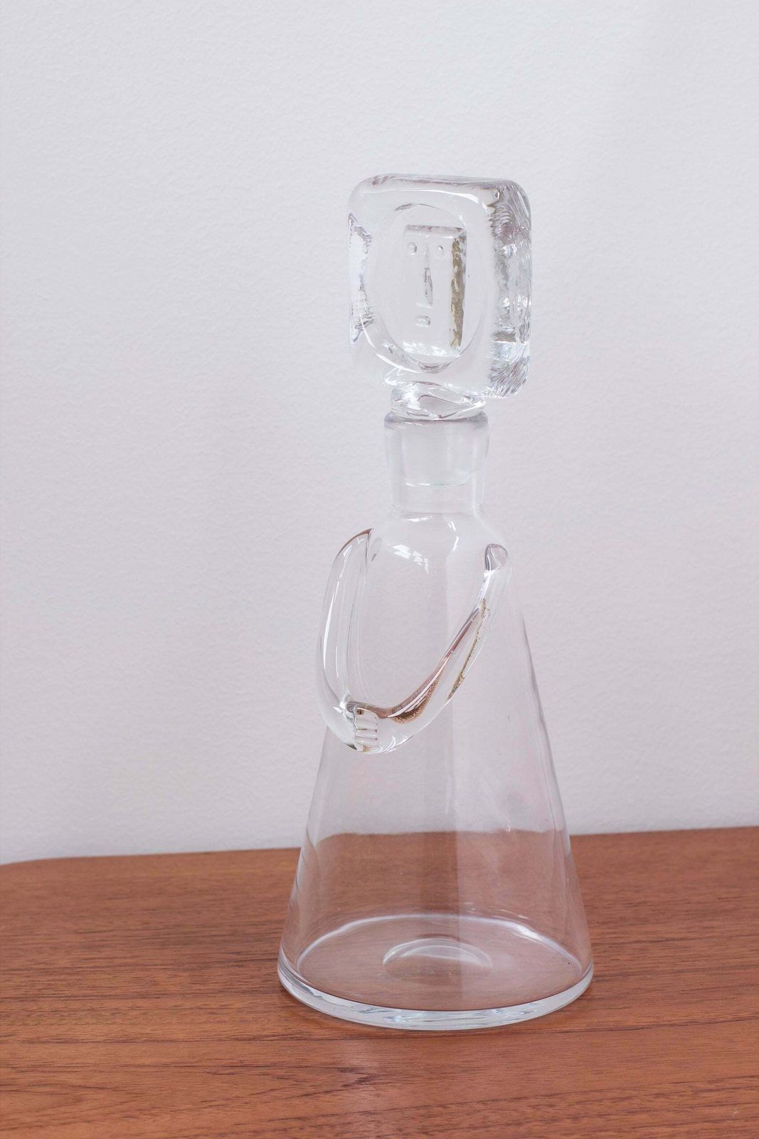 "People" Decanter By Erik Höglund photo furniture
