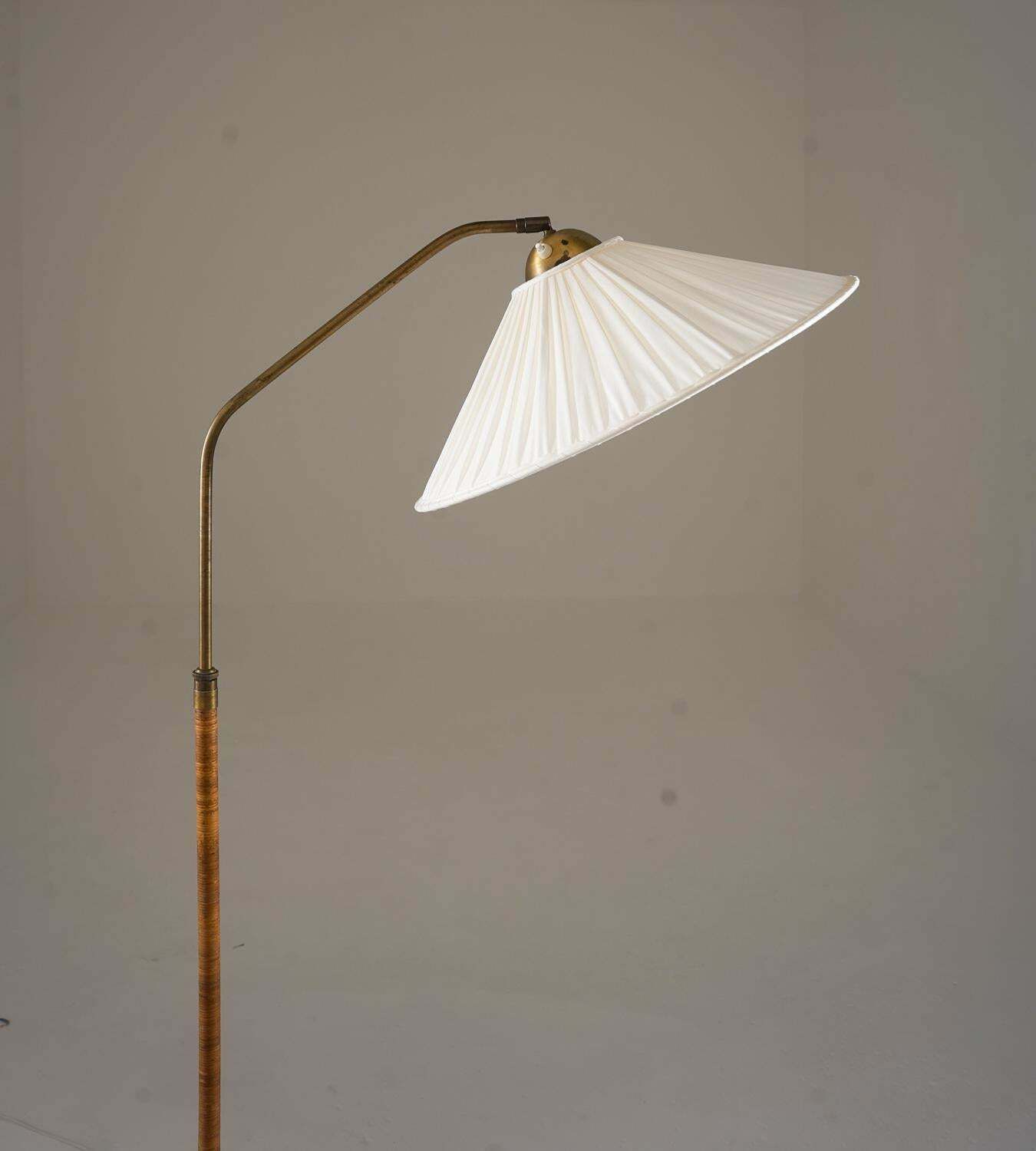 Swedish Modern Floor Lamp In Rattan And Brass, 1940s photo Lighting