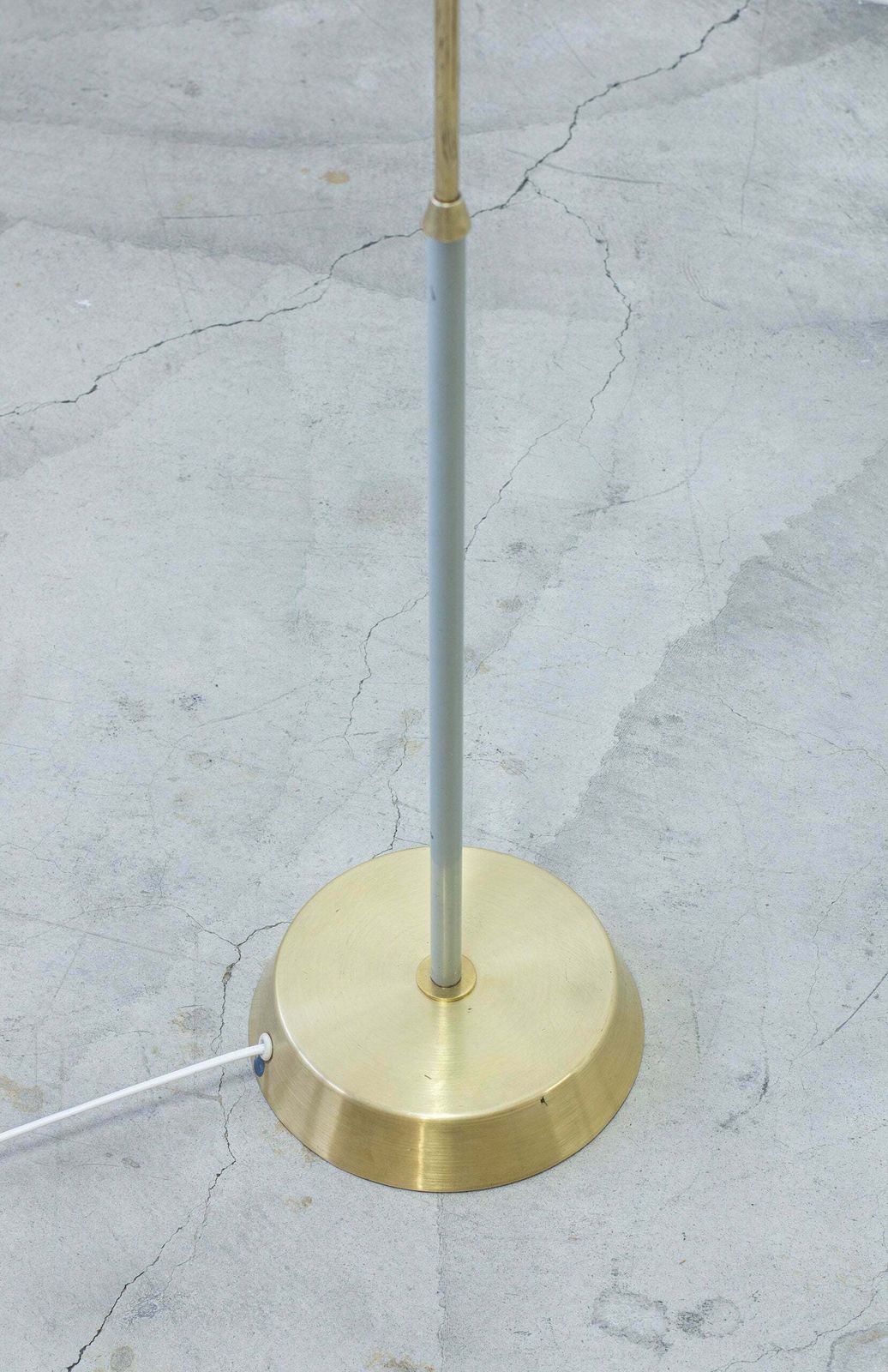 Floor Lamp No. 285 By Hans Agne Jakobsson photo vinterior