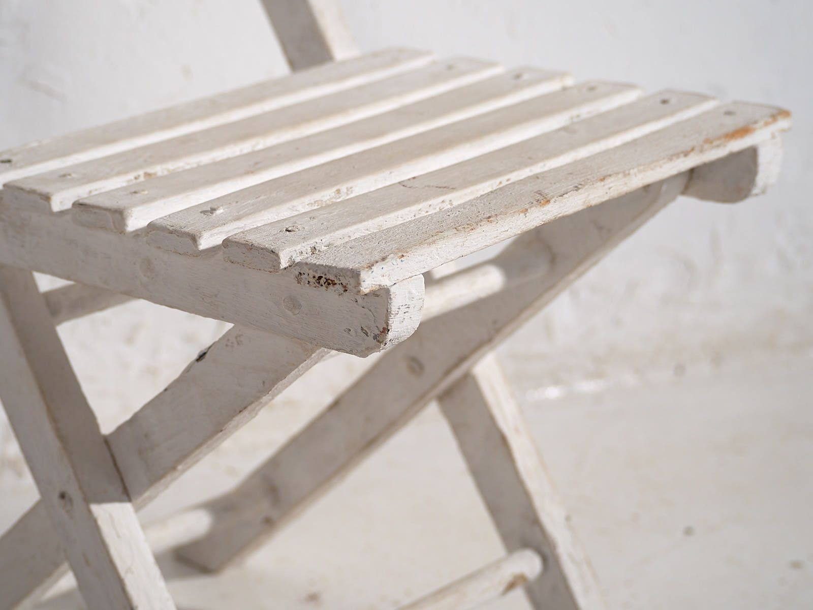 photo vintage Antique Children’s Folding Chairs (C.1920). Set Of 4 Pieces #3