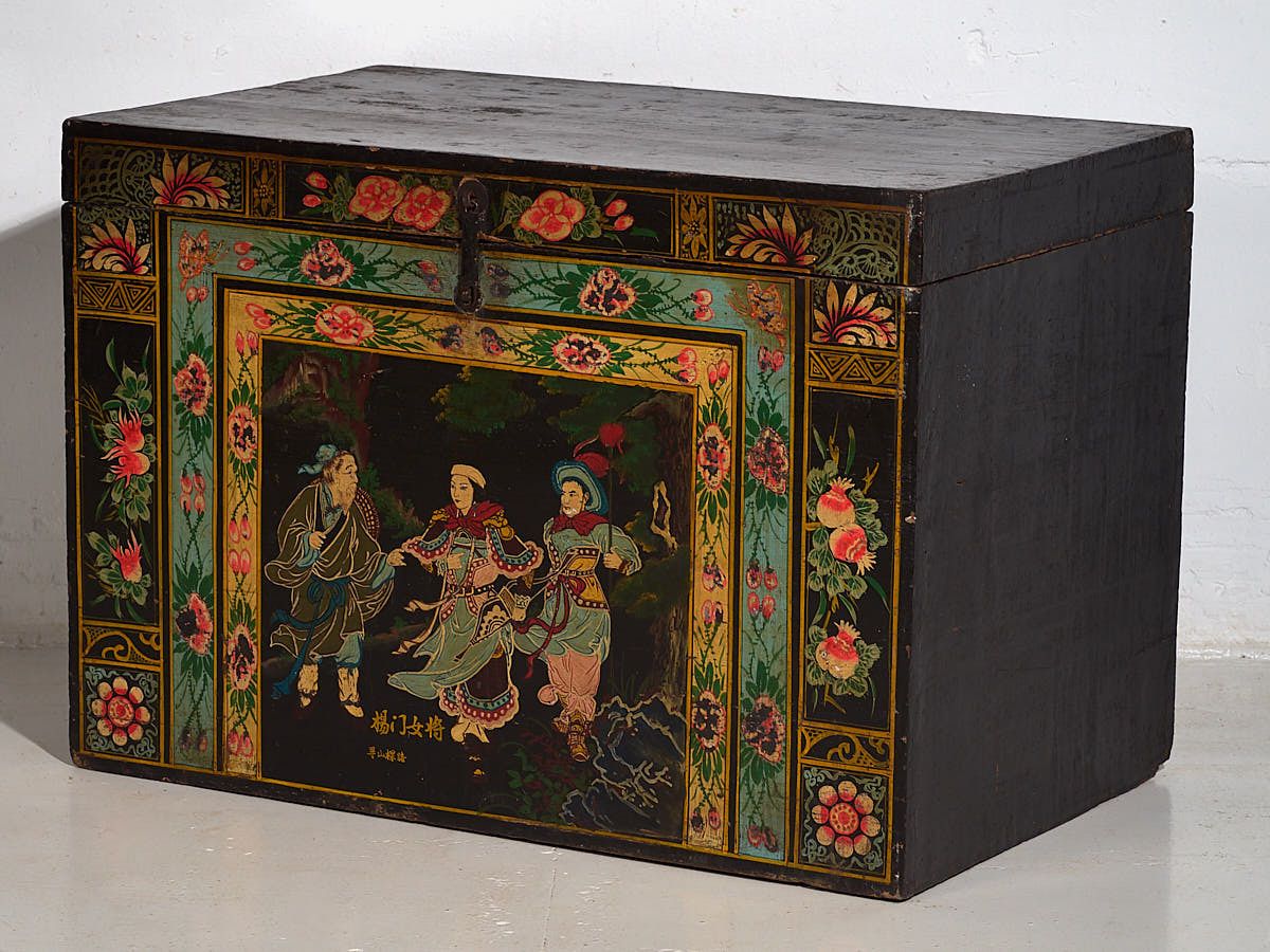 902.0 Antique Oriental Box With Painting Of Warrior Yang Mulan (C.1900) #9 photo