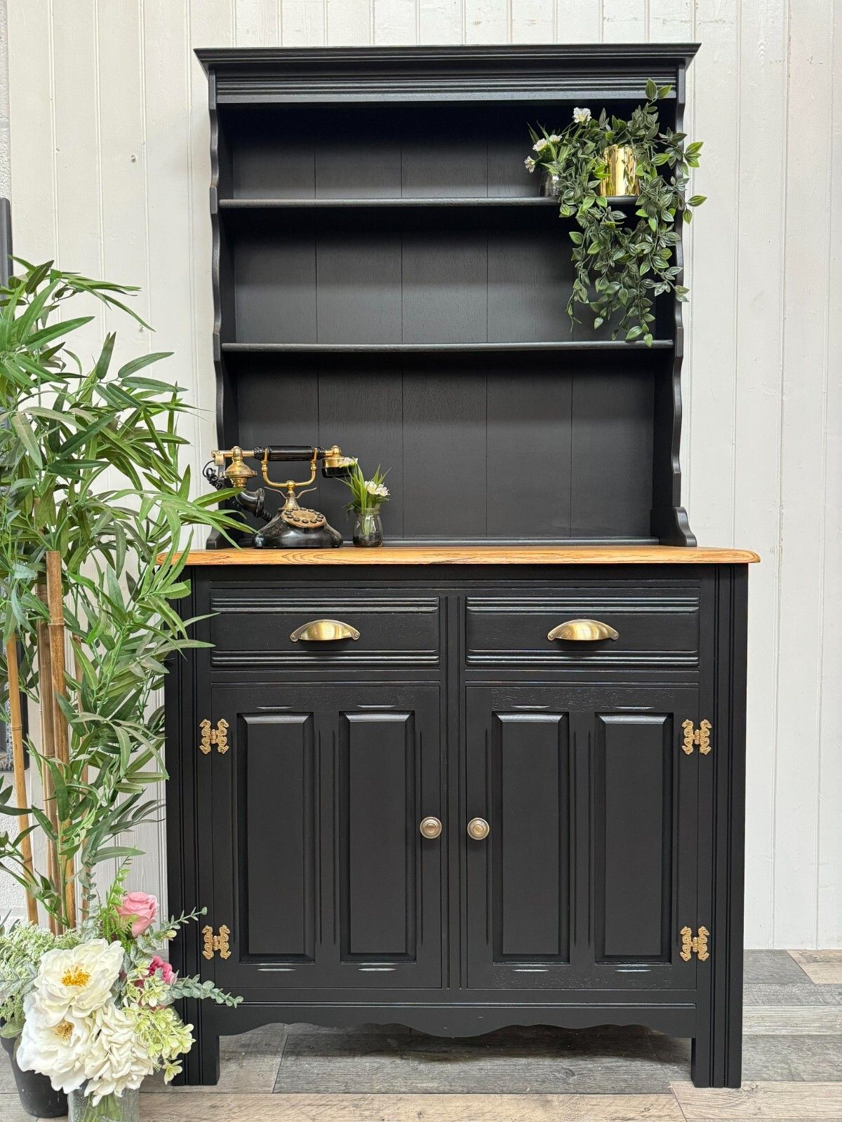 Small Pine Country Farmhouse Pine Welsh Dresser Cupboard Storage photo vinterior