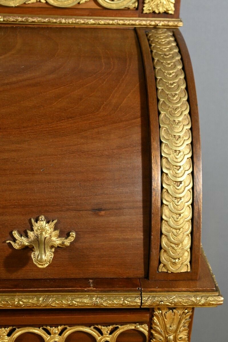 photo vinterior Louis XVI Style Mahogany Cylinder Desk – Part 2 Of The 19th Century