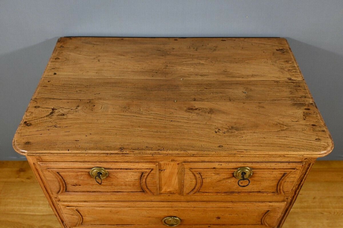 Small Ash Chest Of Drawers, Louis XIV/Louis XV Transition – Late 18th Century photo 4900.0