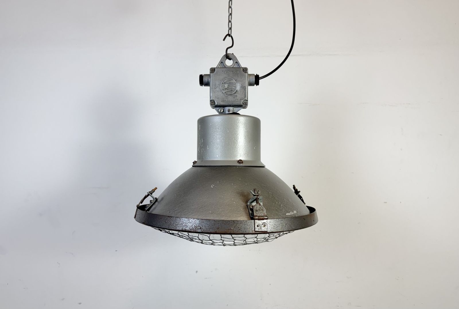 Industrial Grey Hammer Paint Pendant Lamp From Elektrosvit, 1960s, 4x photo vinterior