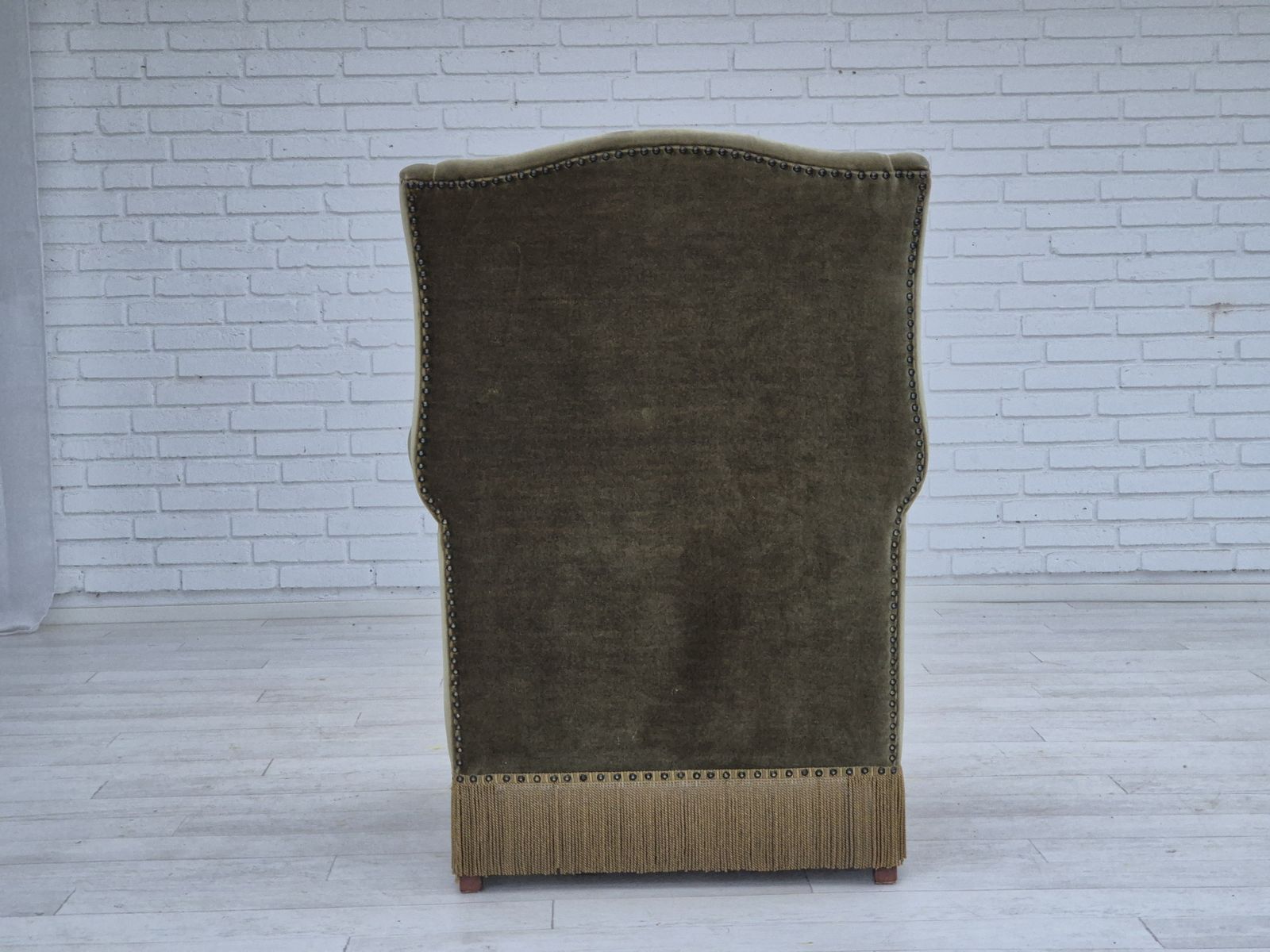 Jaren 1970, Deense Fauteuil Met Hoge Rugleuning, Meubilairvelours. photo buy