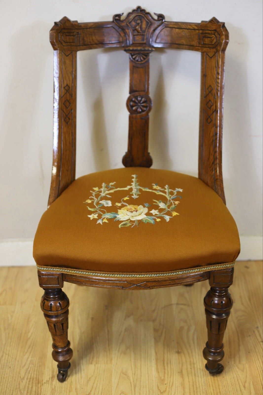 photo furniture Stunning Set Of Fourteen Victorian Pollard Oak Dinning Chairs