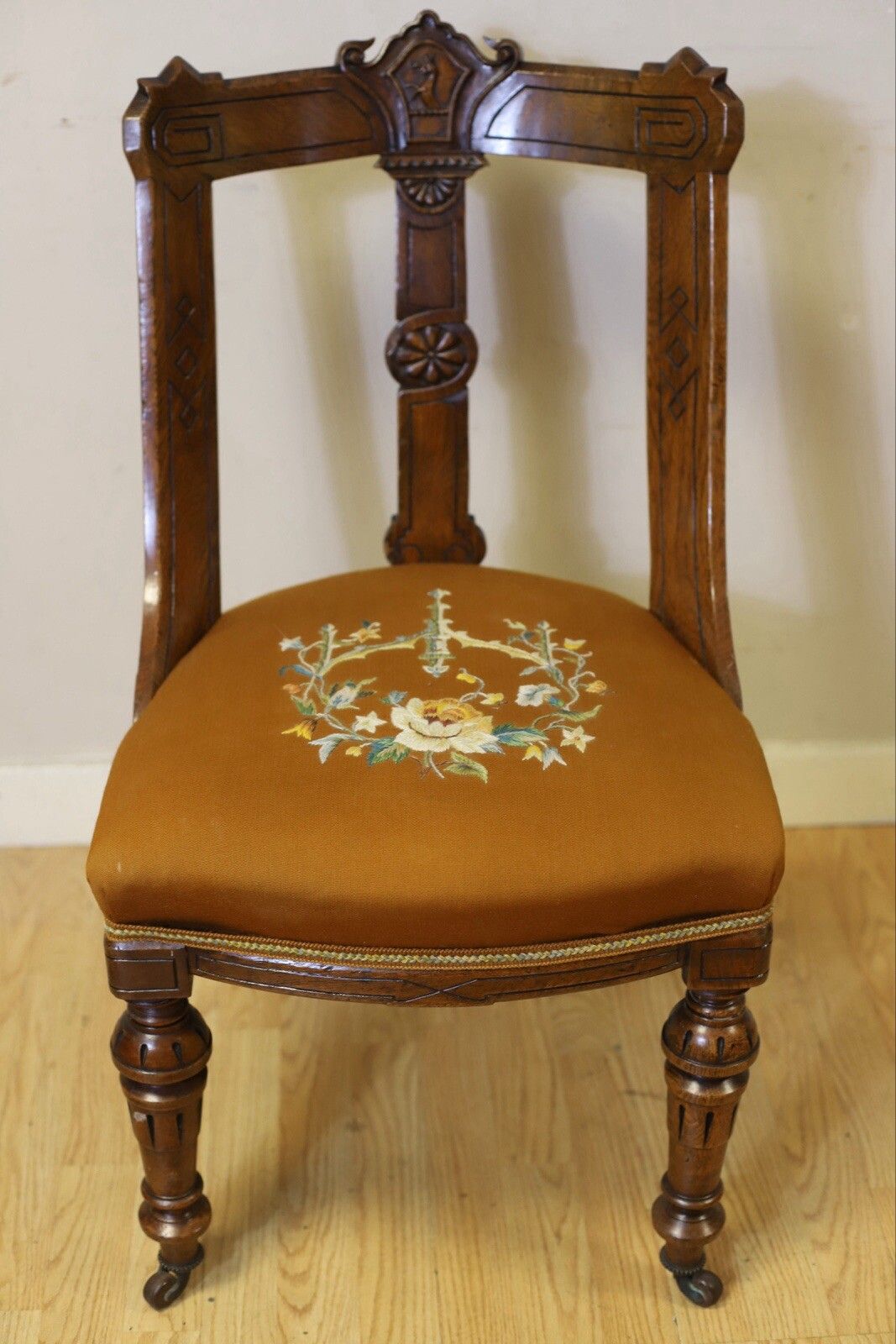 photo buy Stunning Set Of Fourteen Victorian Pollard Oak Dinning Chairs
