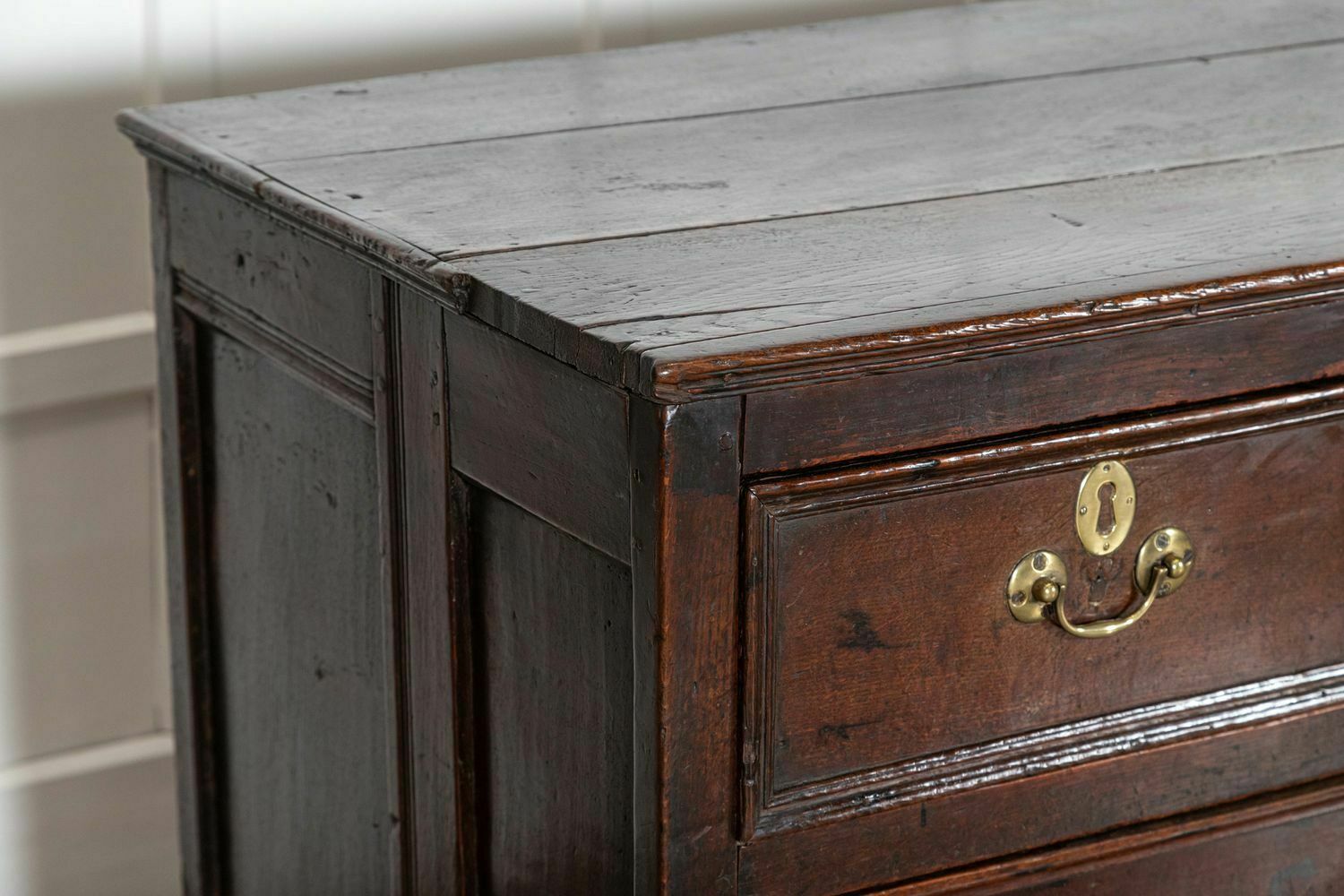 6843.0 Large 18thc English Vernacular Oak Dresser Base / Counter photo